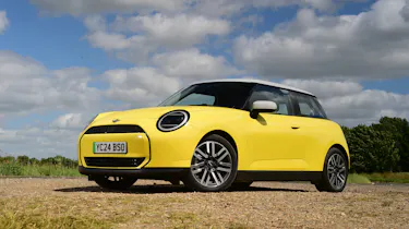 MINI Cooper UK front 3/4 static
