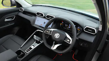 MG ZS interior open door