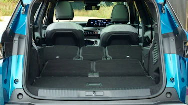 Peugeot E-5008 UK boot seats folded