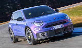 Abarth 600e hero