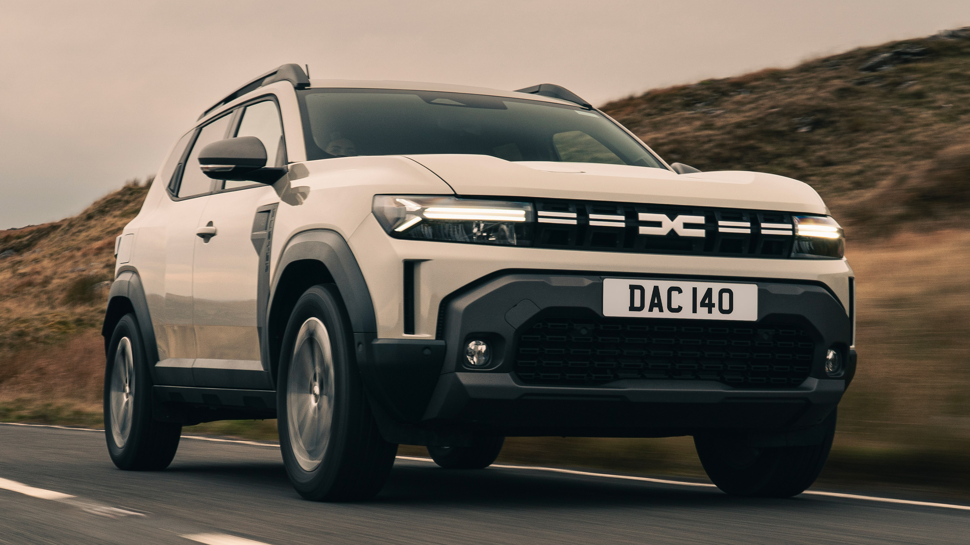 Dacia Duster front tracking