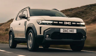 Dacia Duster front tracking