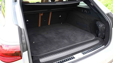 Mercedes E-Class Estate boot