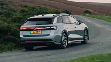 Volkswagen ID.7 Tourer estate rear quarter cornering