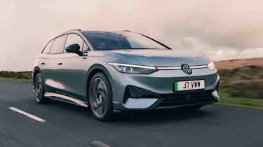 Volkswagen ID.7 Tourer estate front quarter