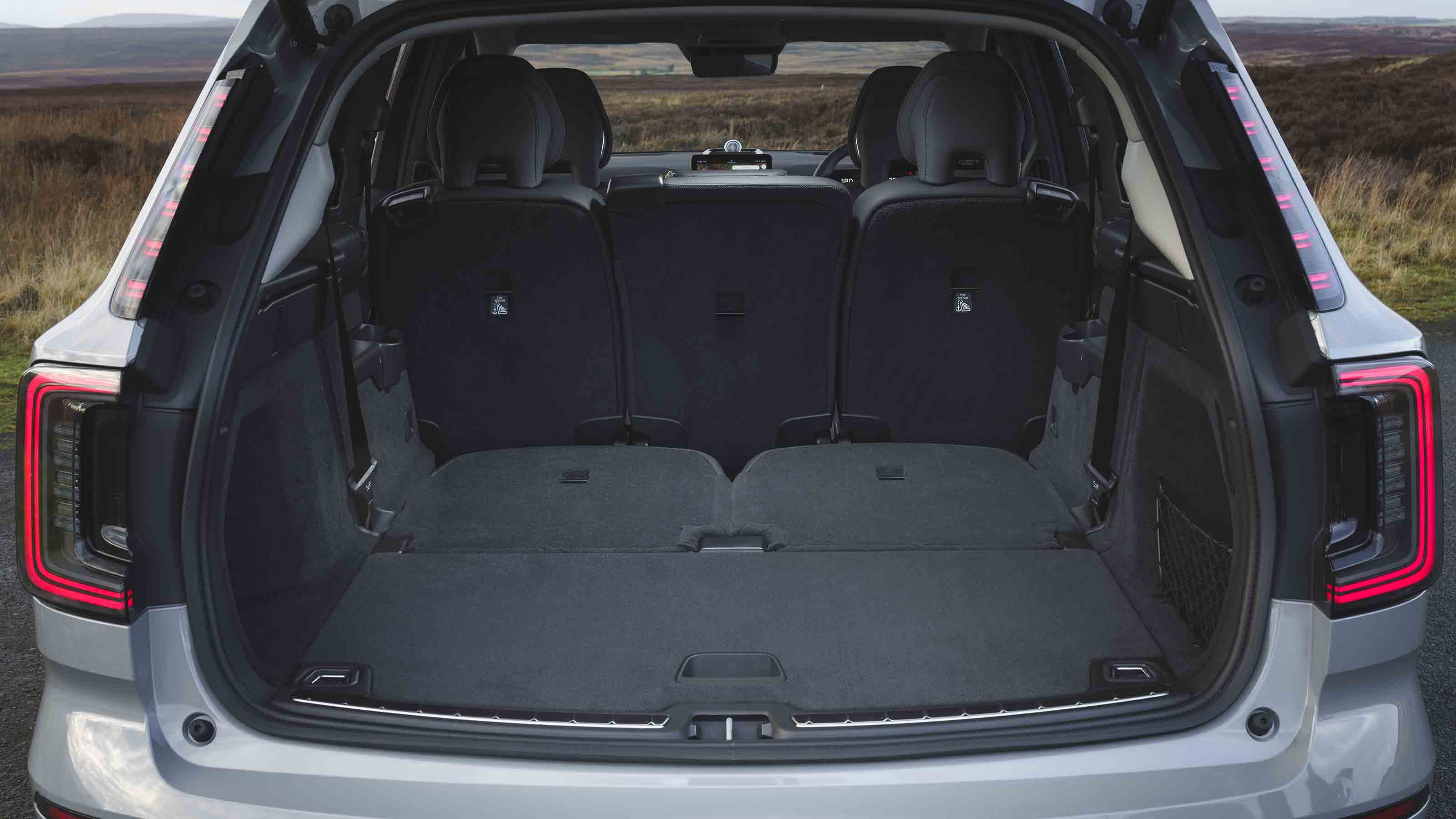 Volvo EX90 boot