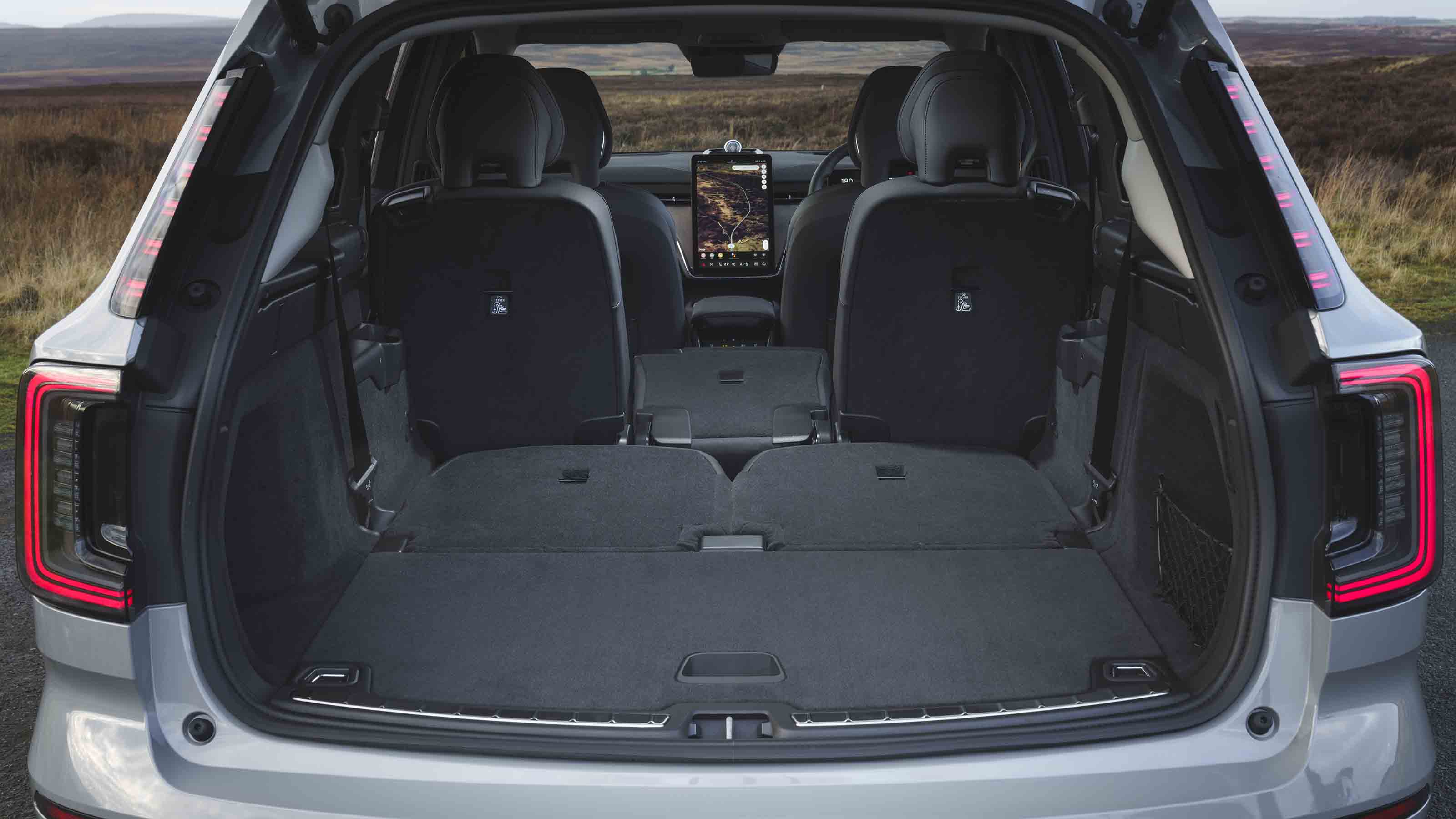 Volvo EX90 boot rearmost seats down