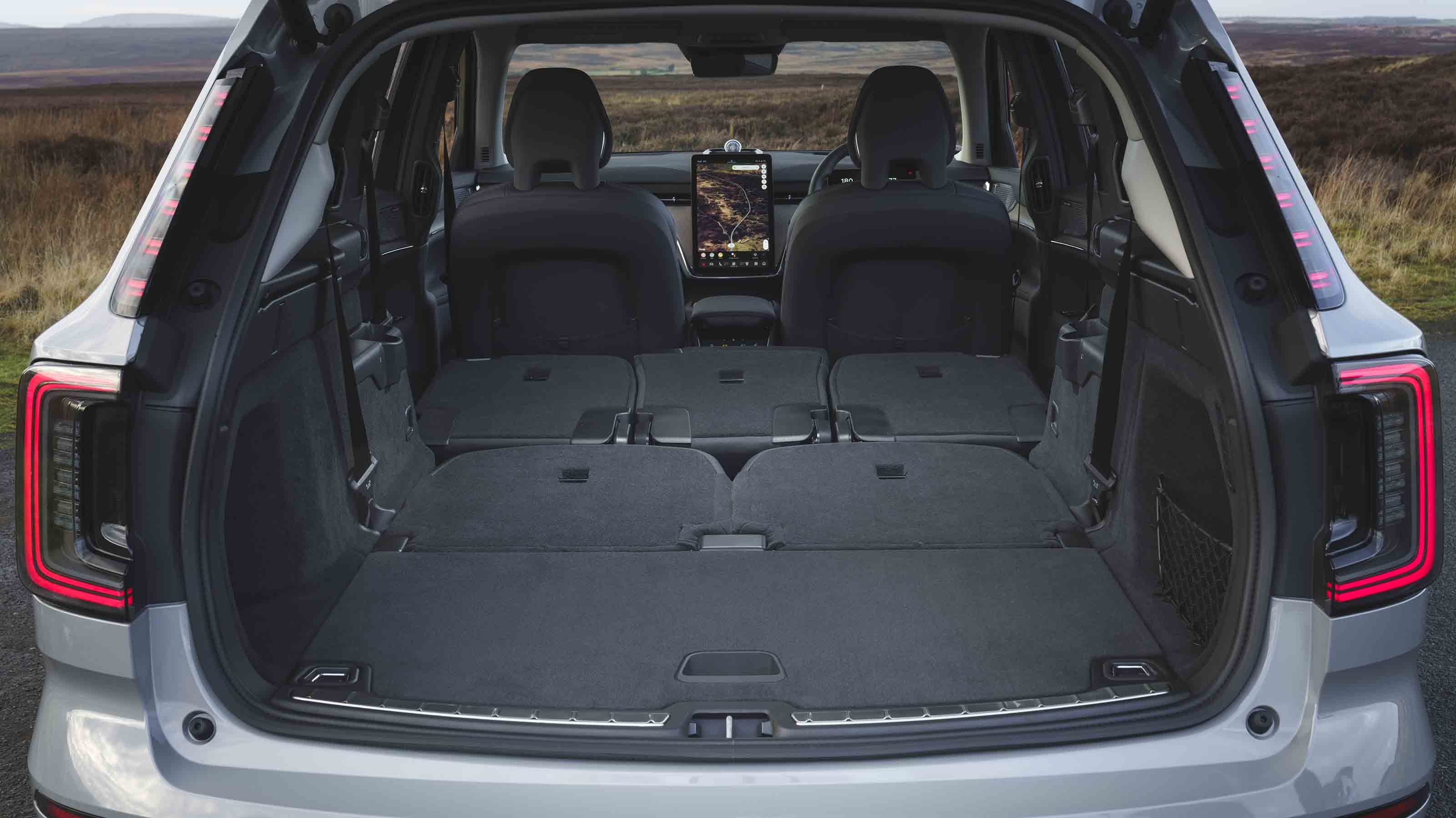Volvo EX90 boot seats down