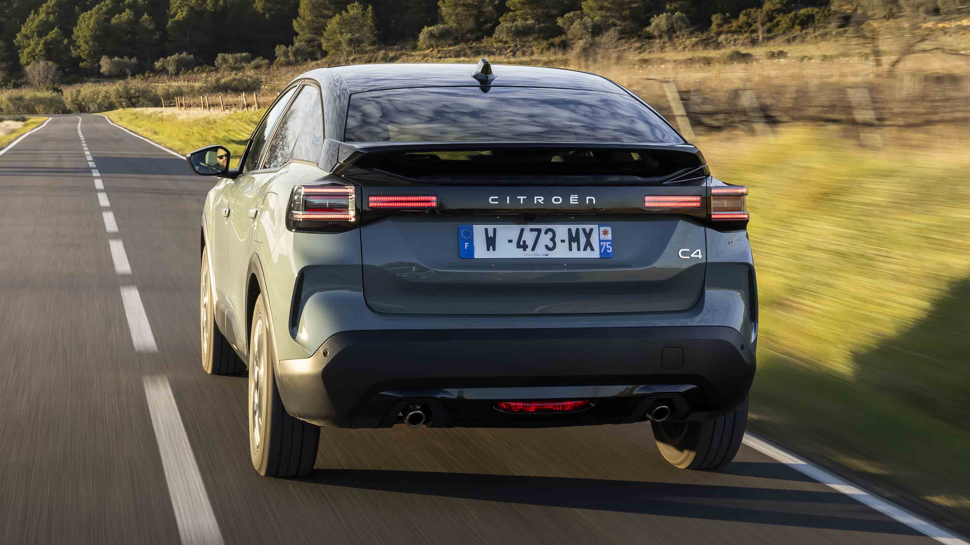 Citroen C4 facelift rear cruising