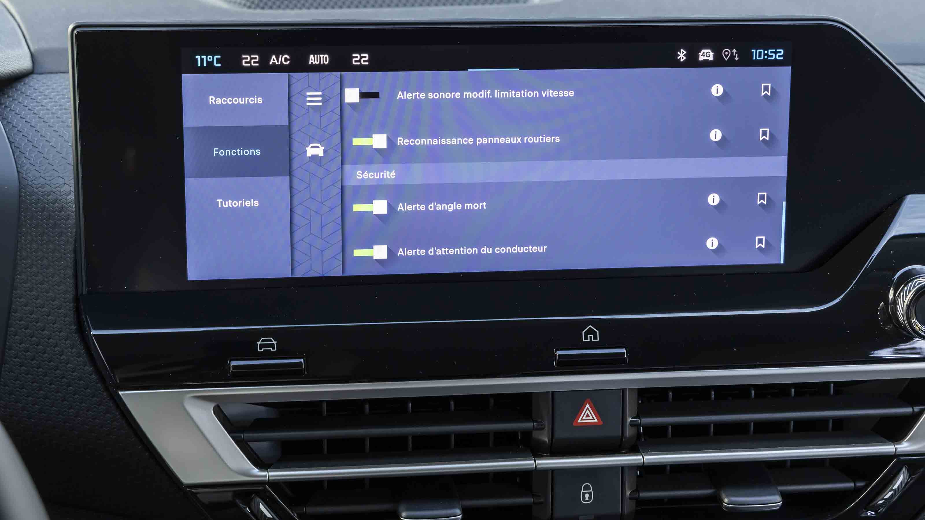 Citroen C4 facelift infotainment