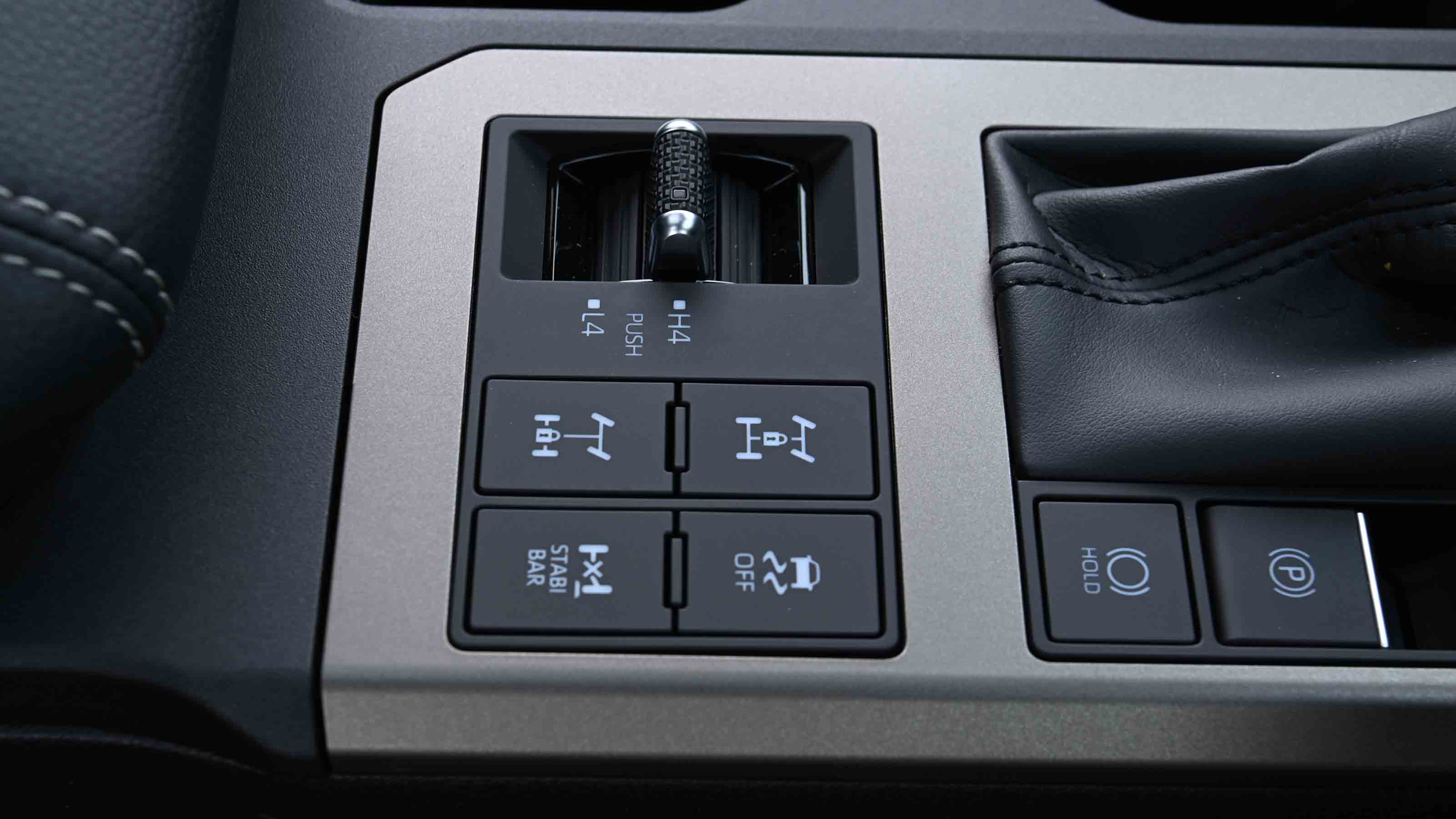 Toyota Land Cruiser switchgear