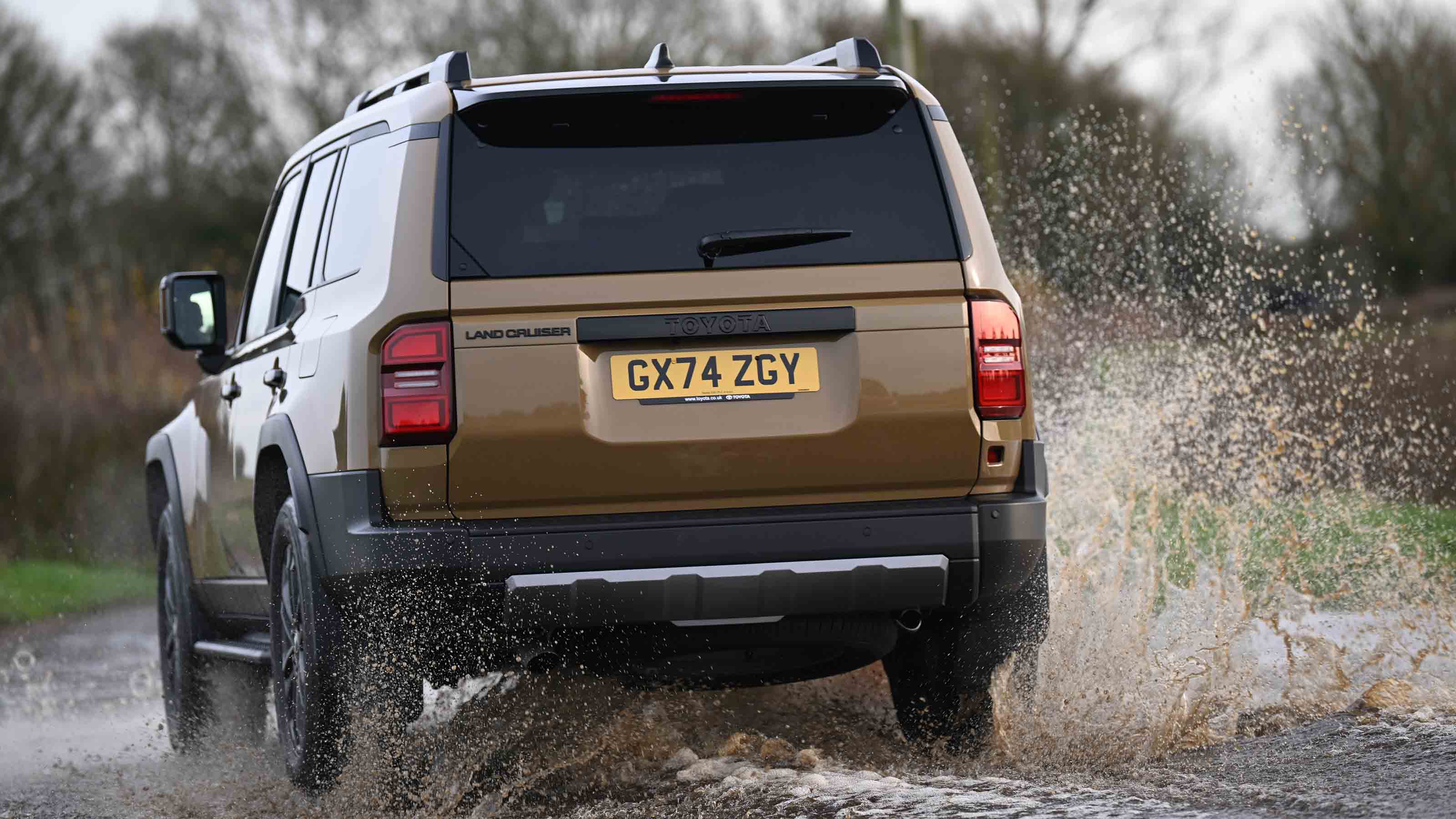 Toyota Land Cruiser rear handling