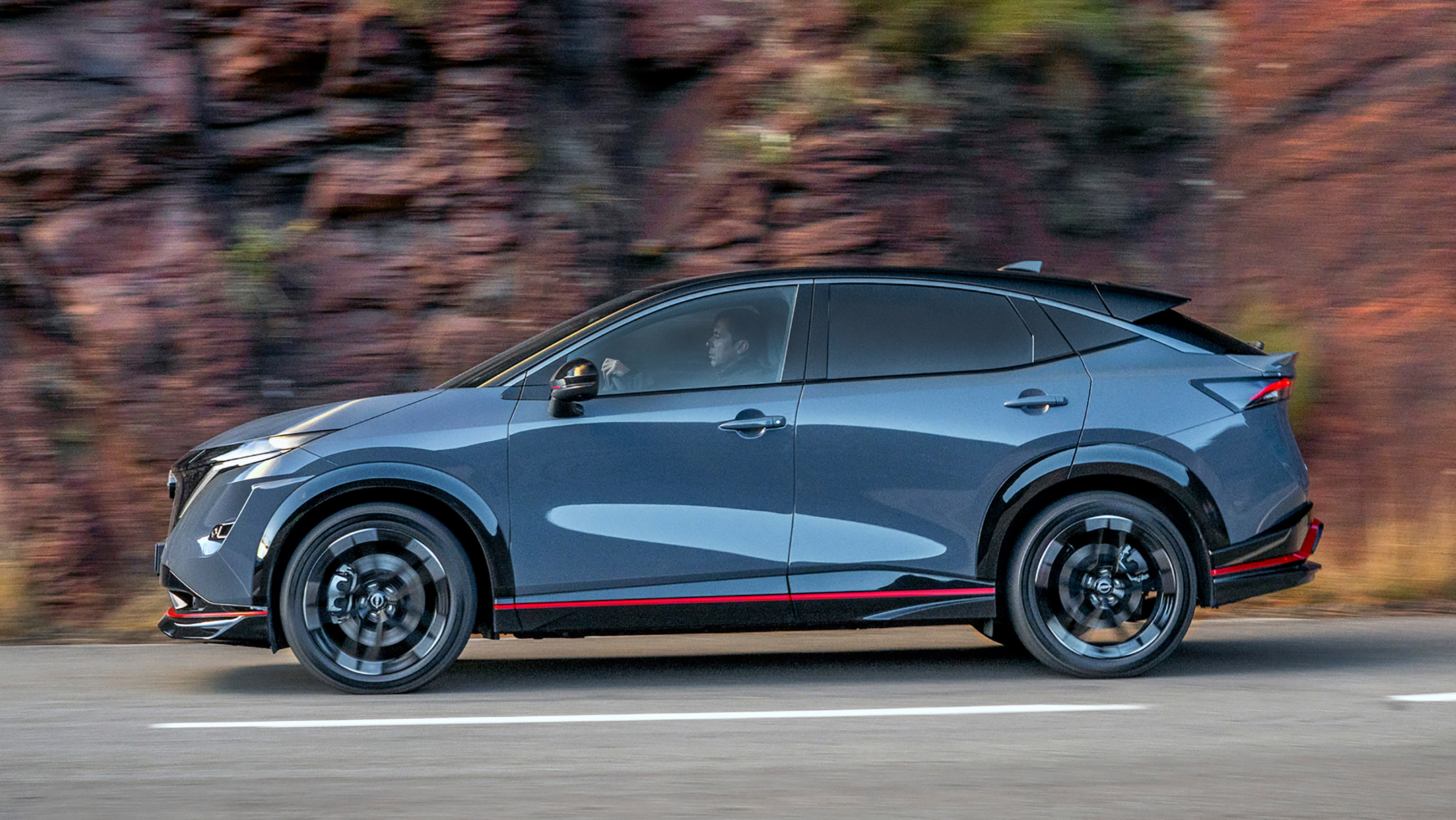 Nissan Ariya Nismo side panning
