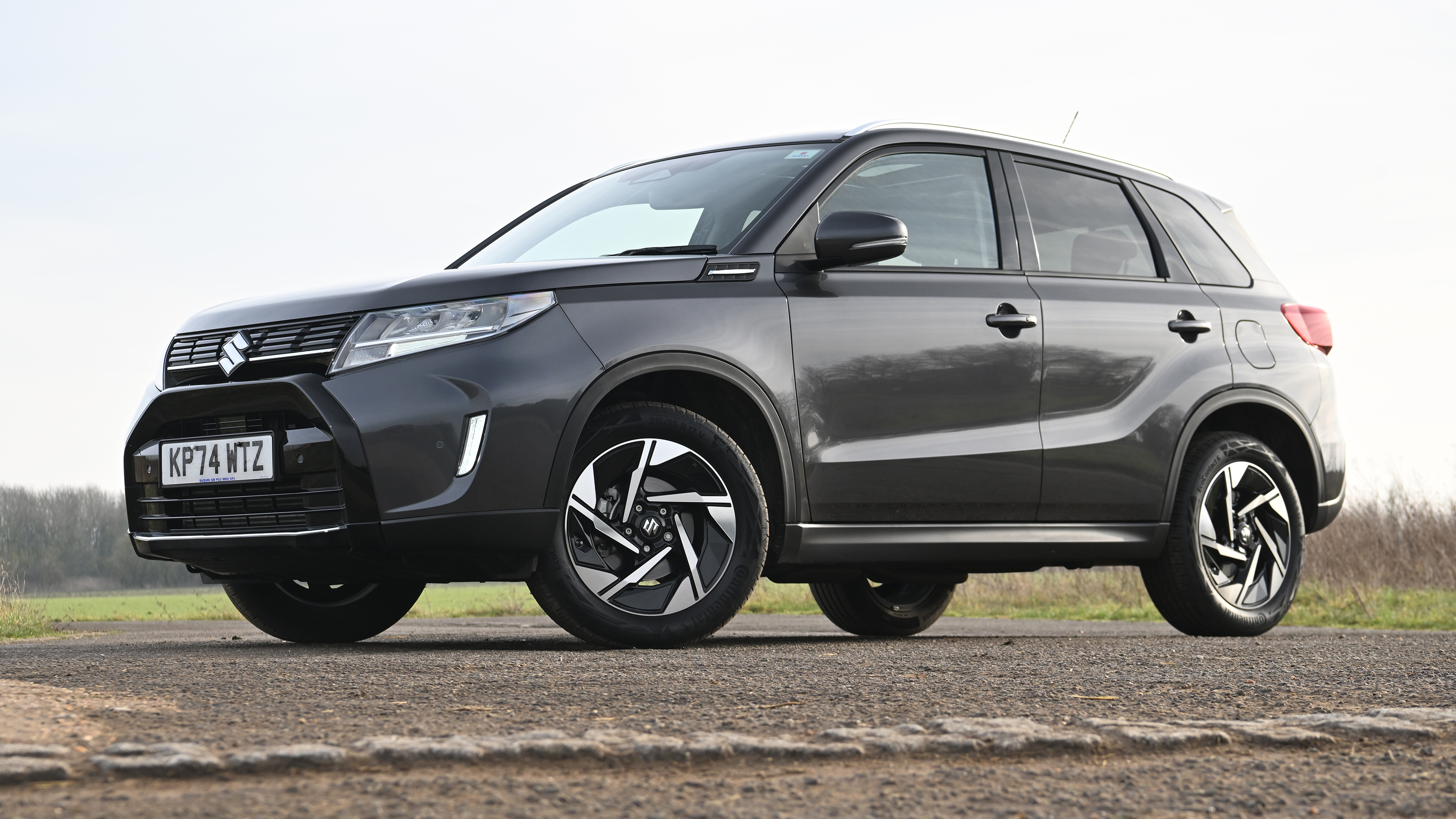 Suzuki Vitara front quarter static
