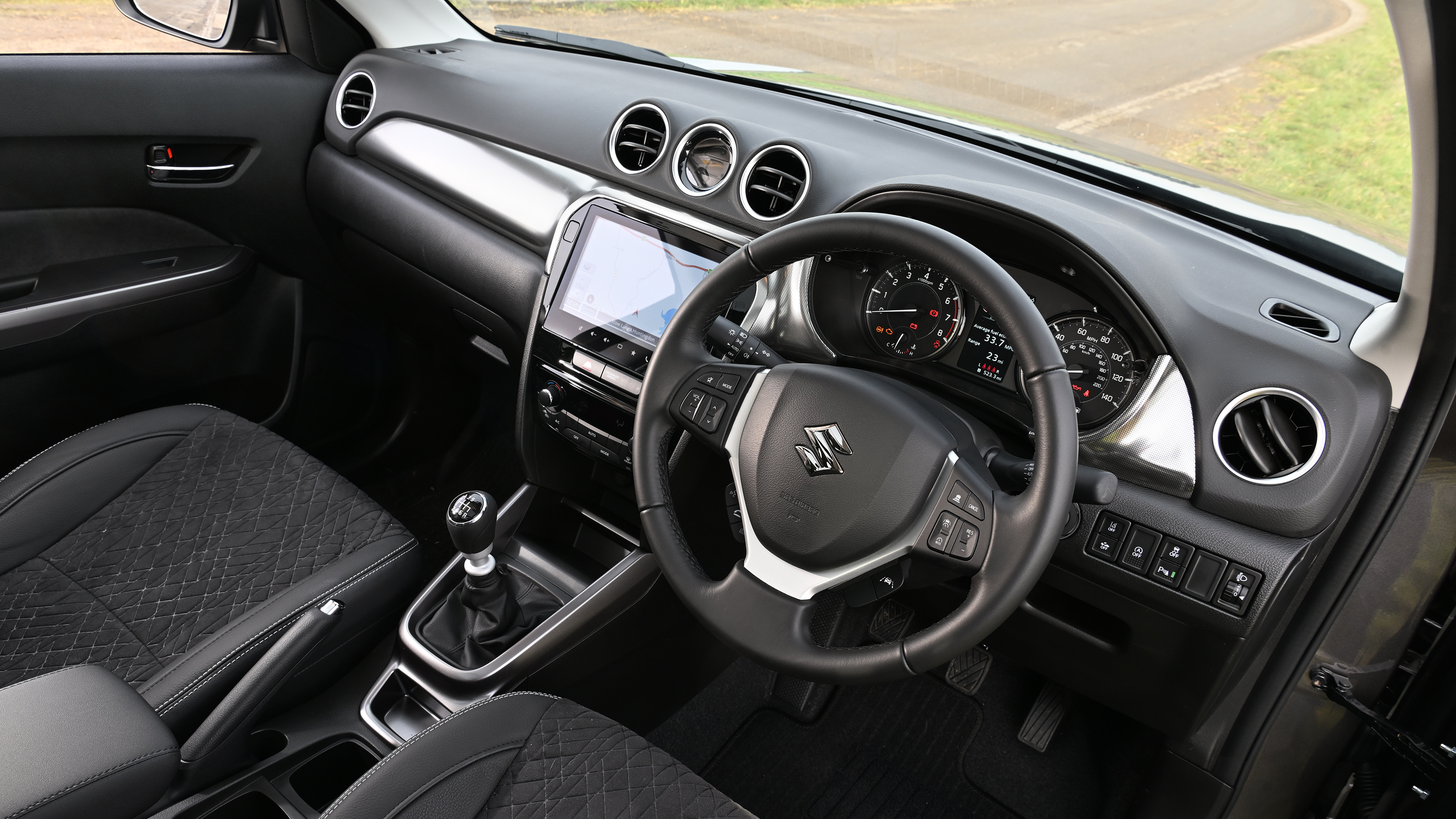Suzuki Vitara interior