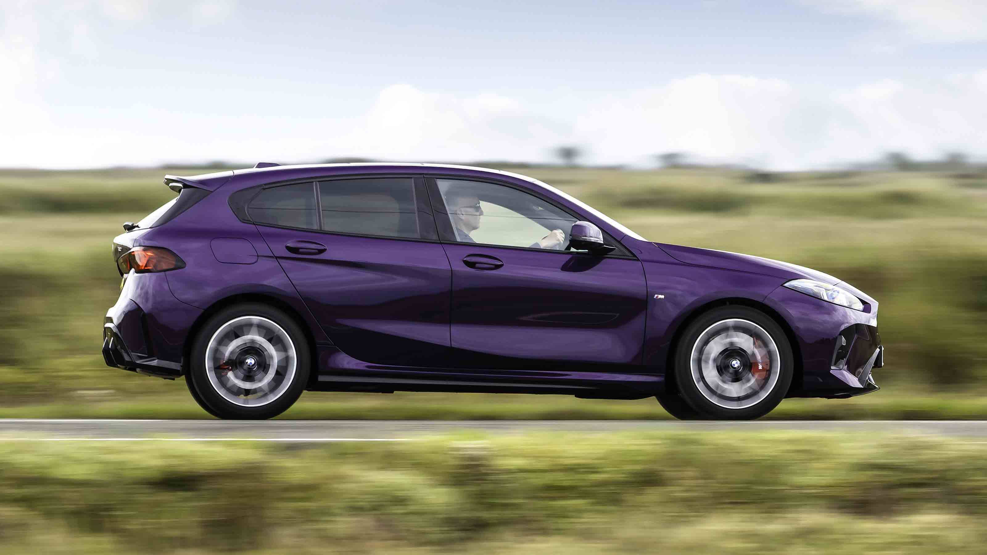 BMW 1 Series UK side driving