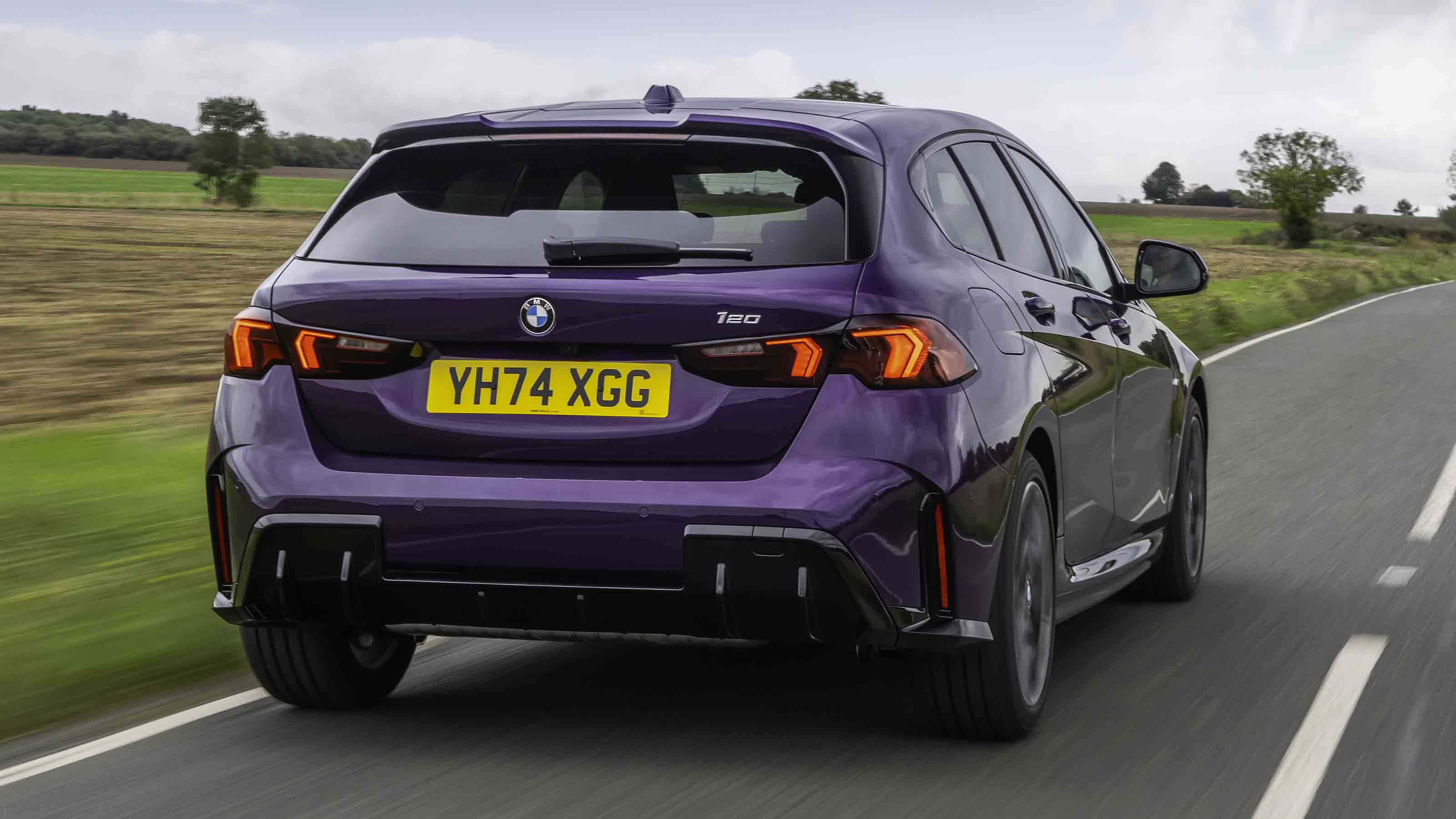 BMW 1 Series UK rear 3/4 tracking