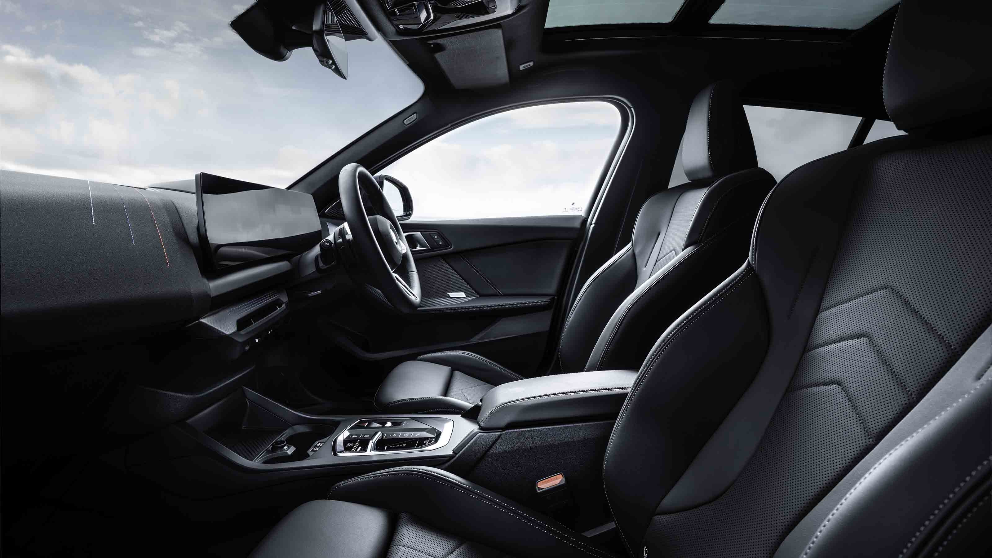BMW 1 Series UK front seats