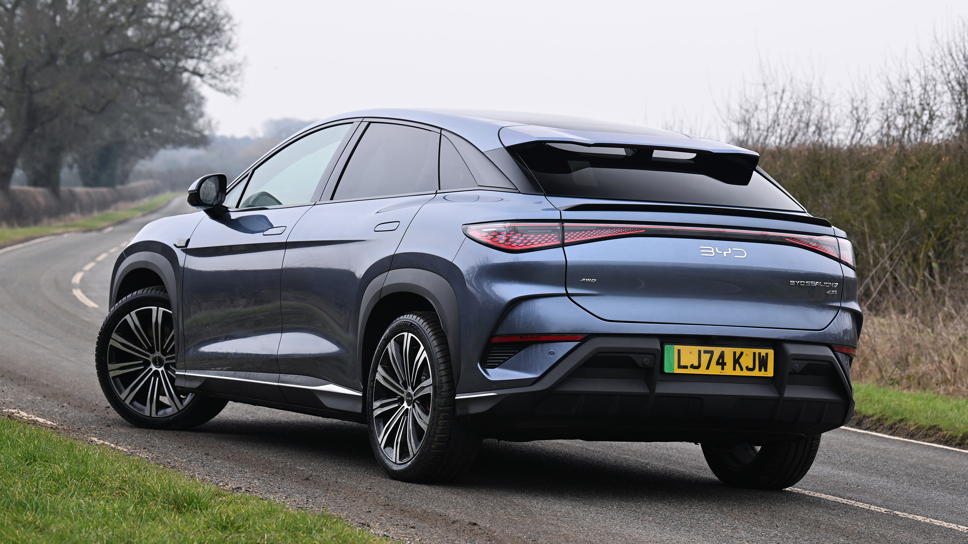 BYD Sealion 7 rear quarter static