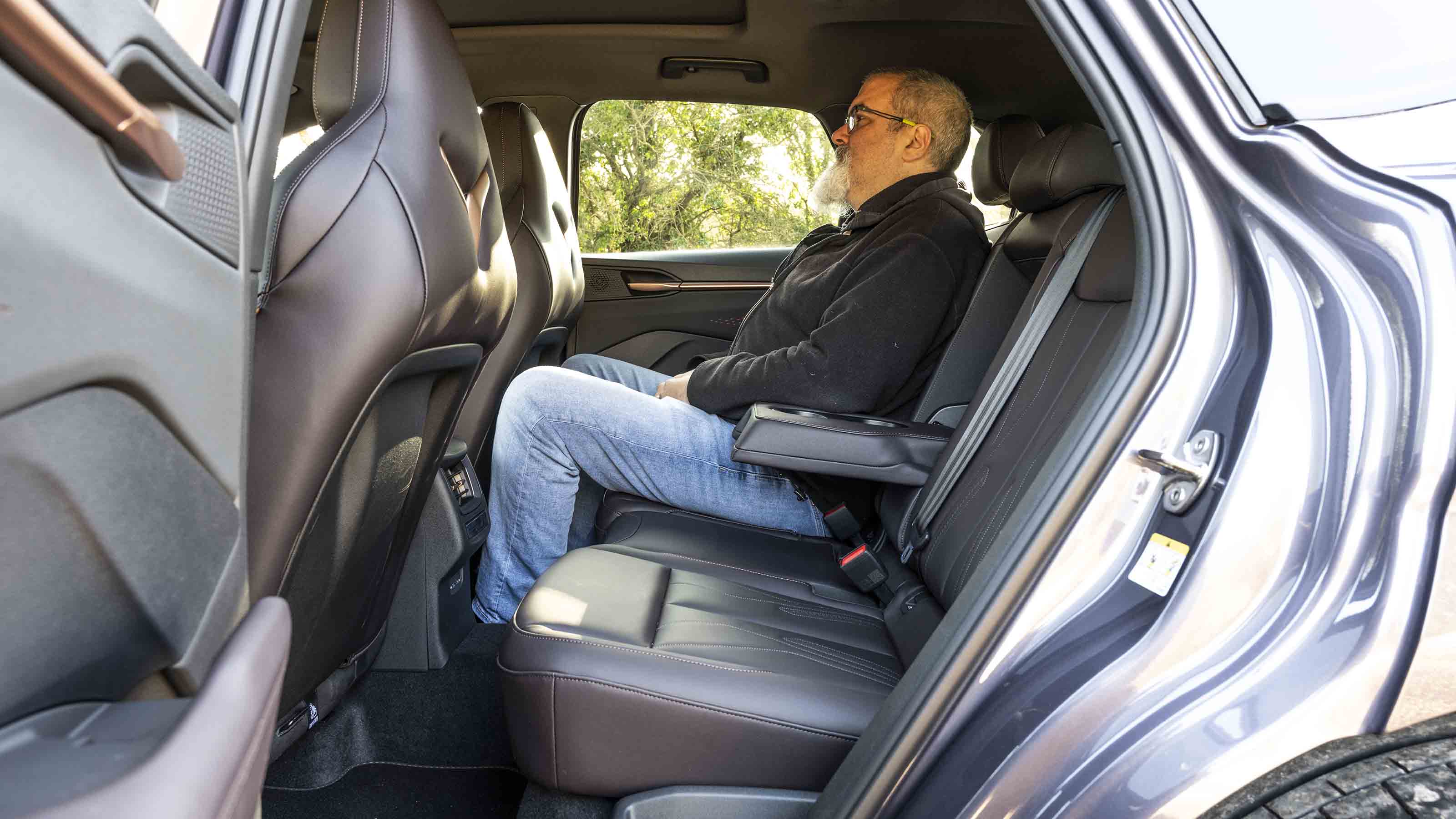 Cupra Terramar rear seats staff