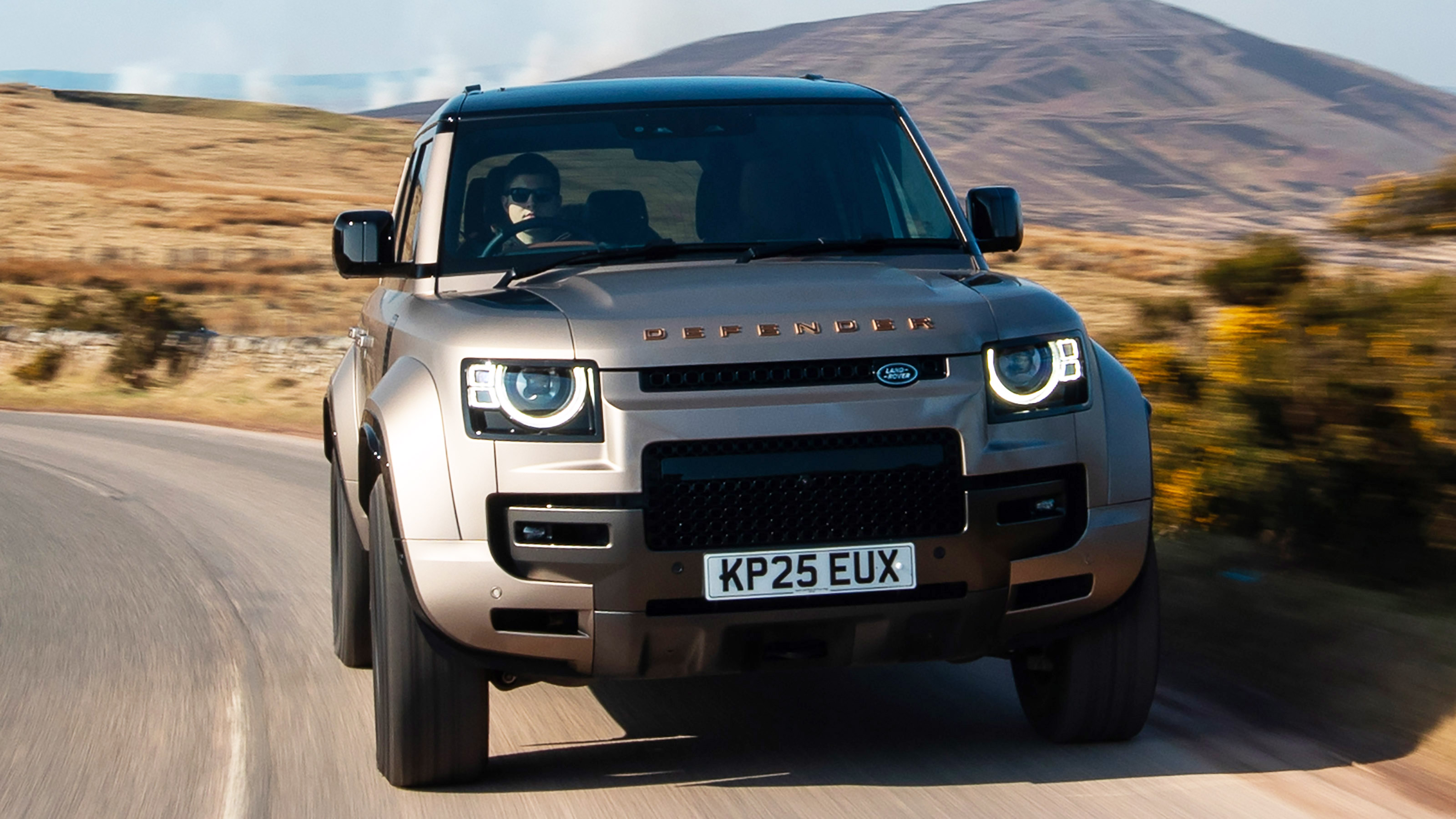 Land Rover Defender Octa front