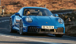 Porsche 911 Carrera GTS front handling