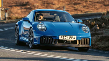 Porsche 911 Carrera GTS front handling