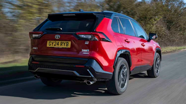 Toyota RAV4 UK rear tracking