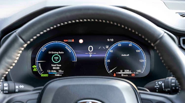 Toyota RAV4 UK instruments