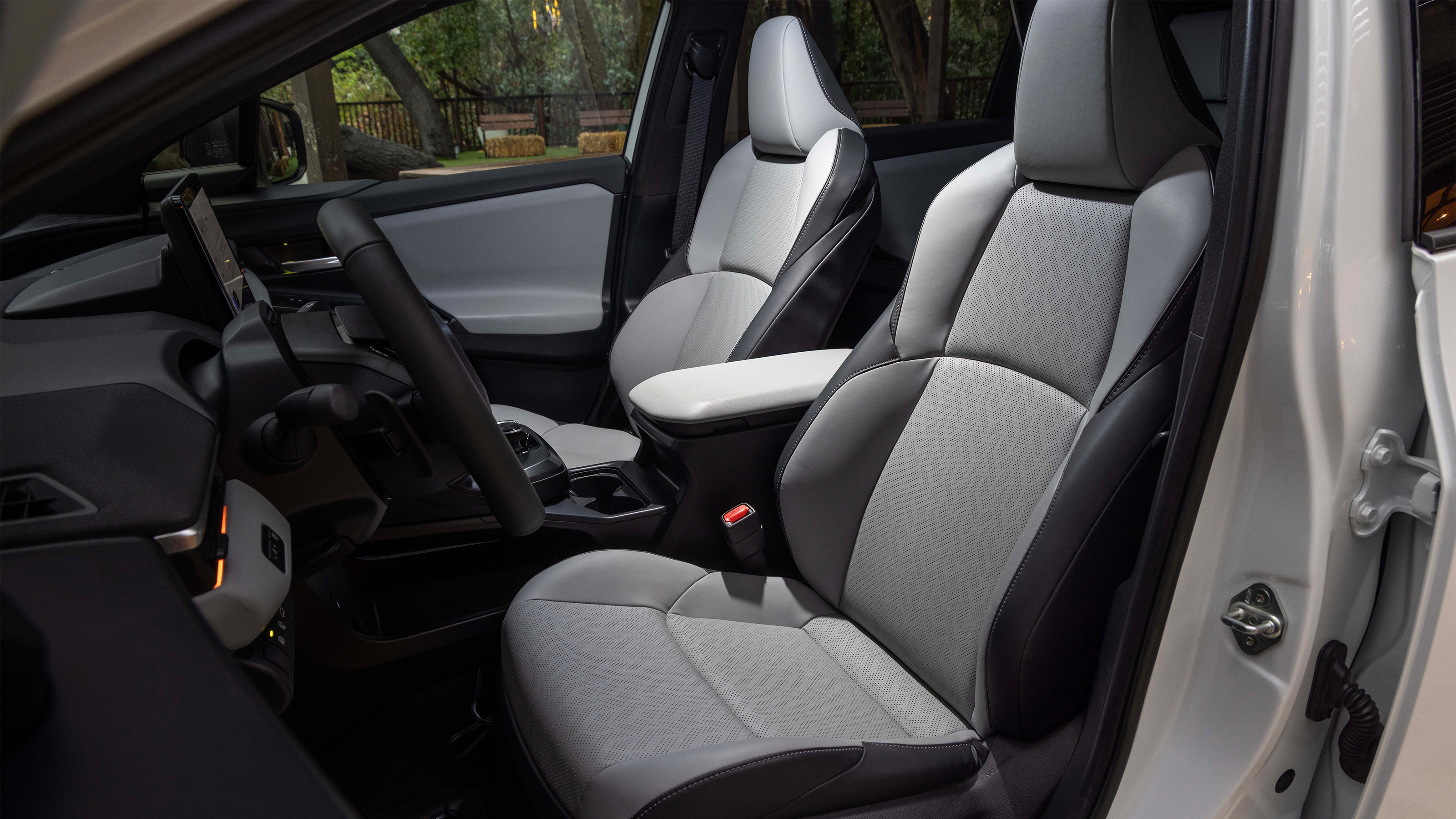 Subaru Solterra facelift front seats