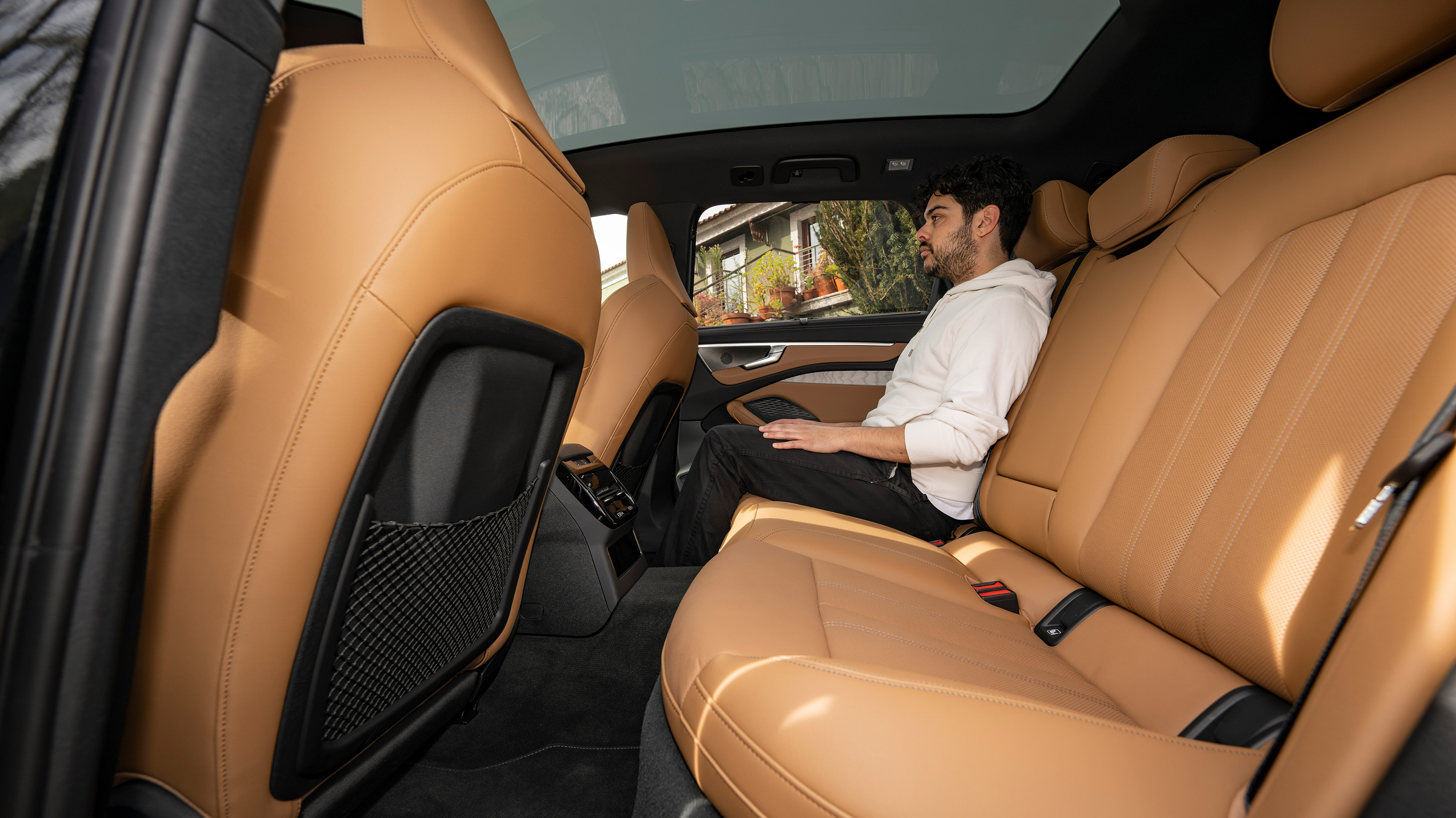 Audi A6 Avant rear seats