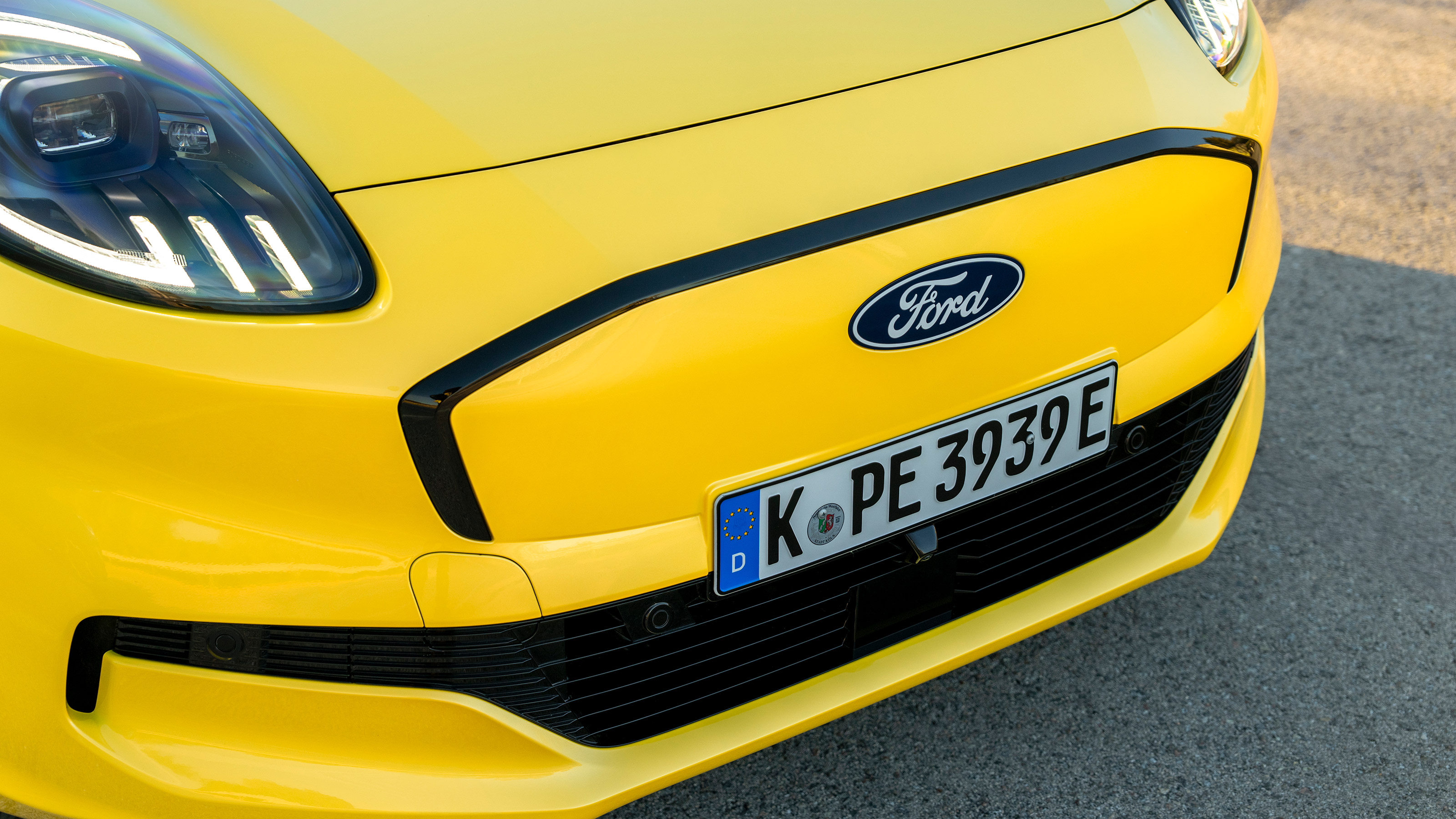 Ford Puma Gen-E front fake grille