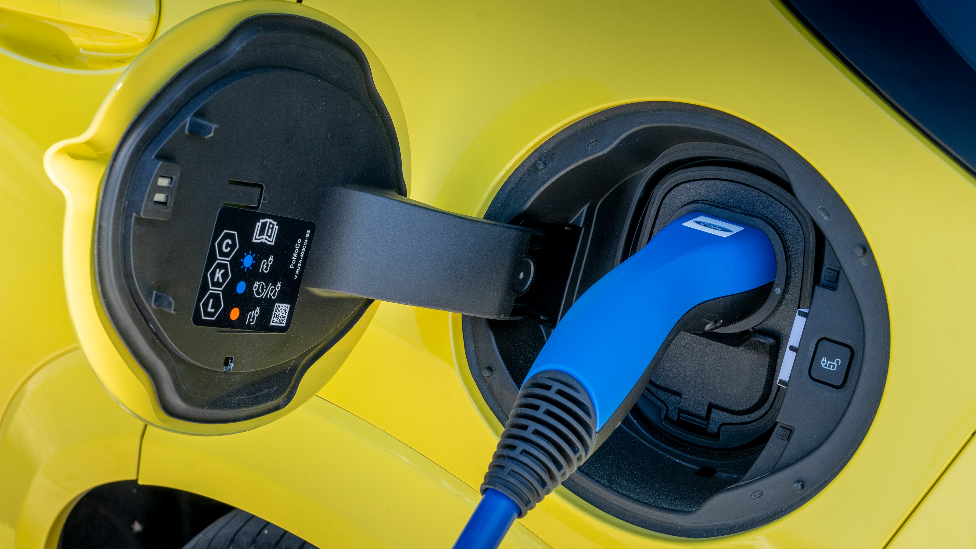 Ford Puma Gen-E charging