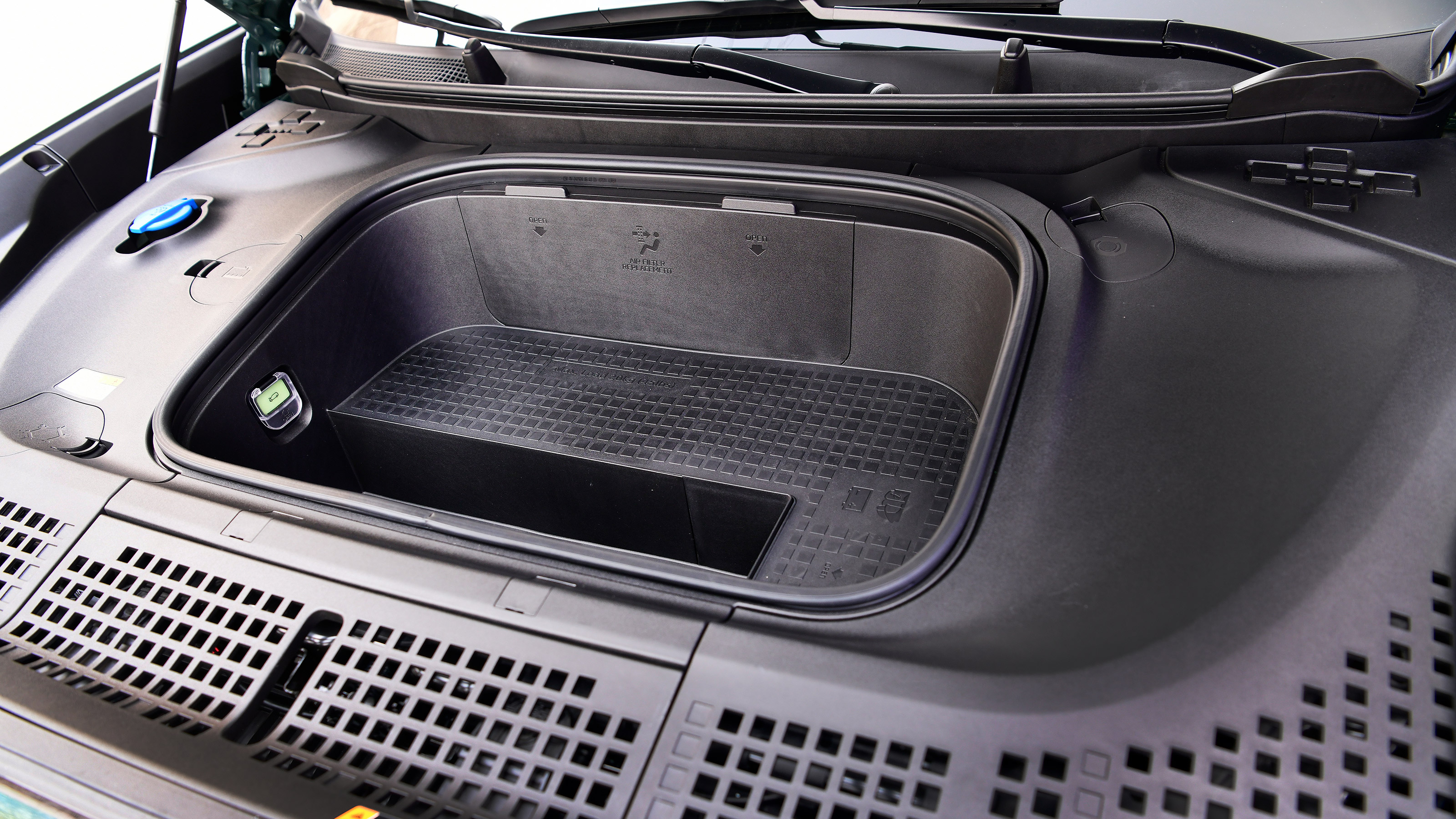 Hyundai Ioniq 9 frunk