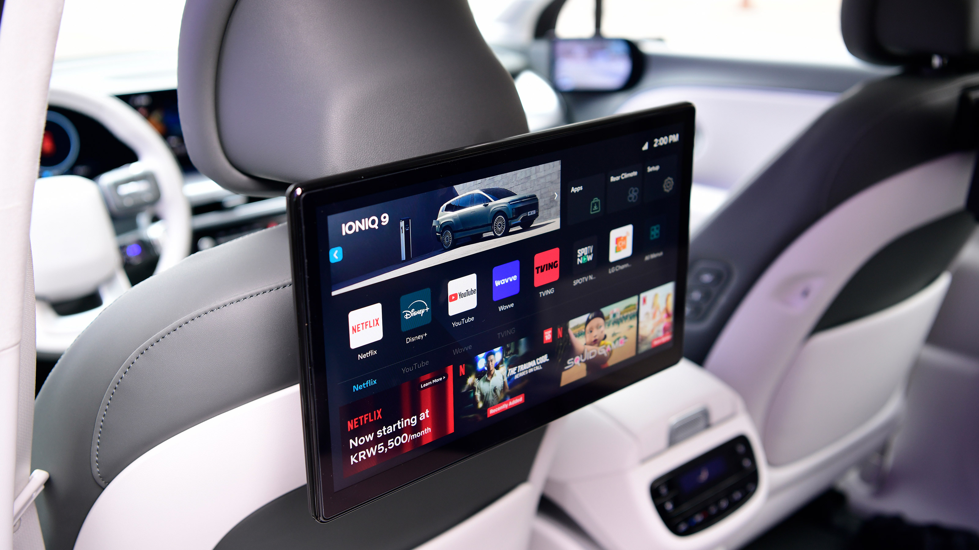Hyundai Ioniq 9 headrest TV