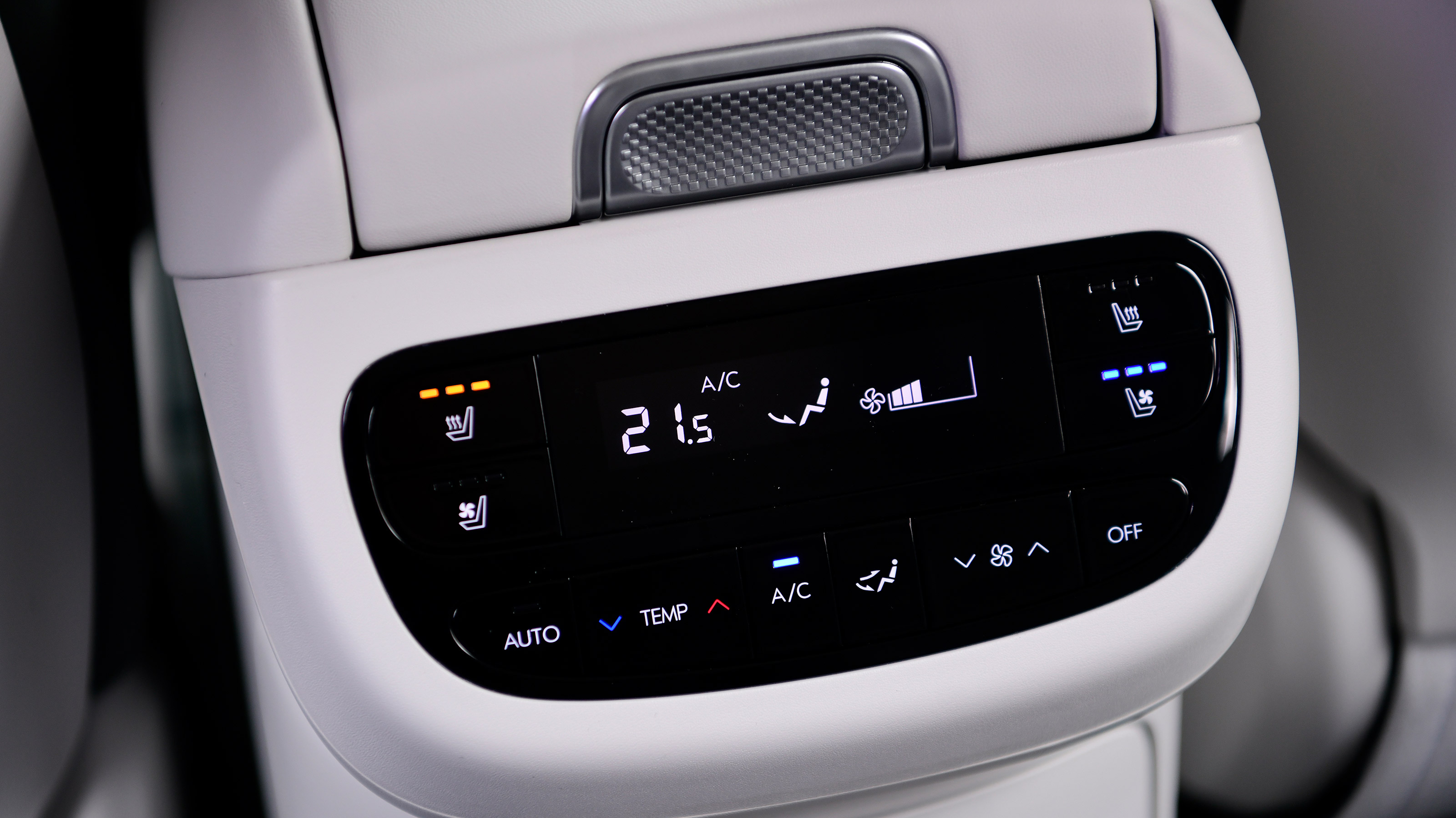 Hyundai Ioniq 9 interior centre console