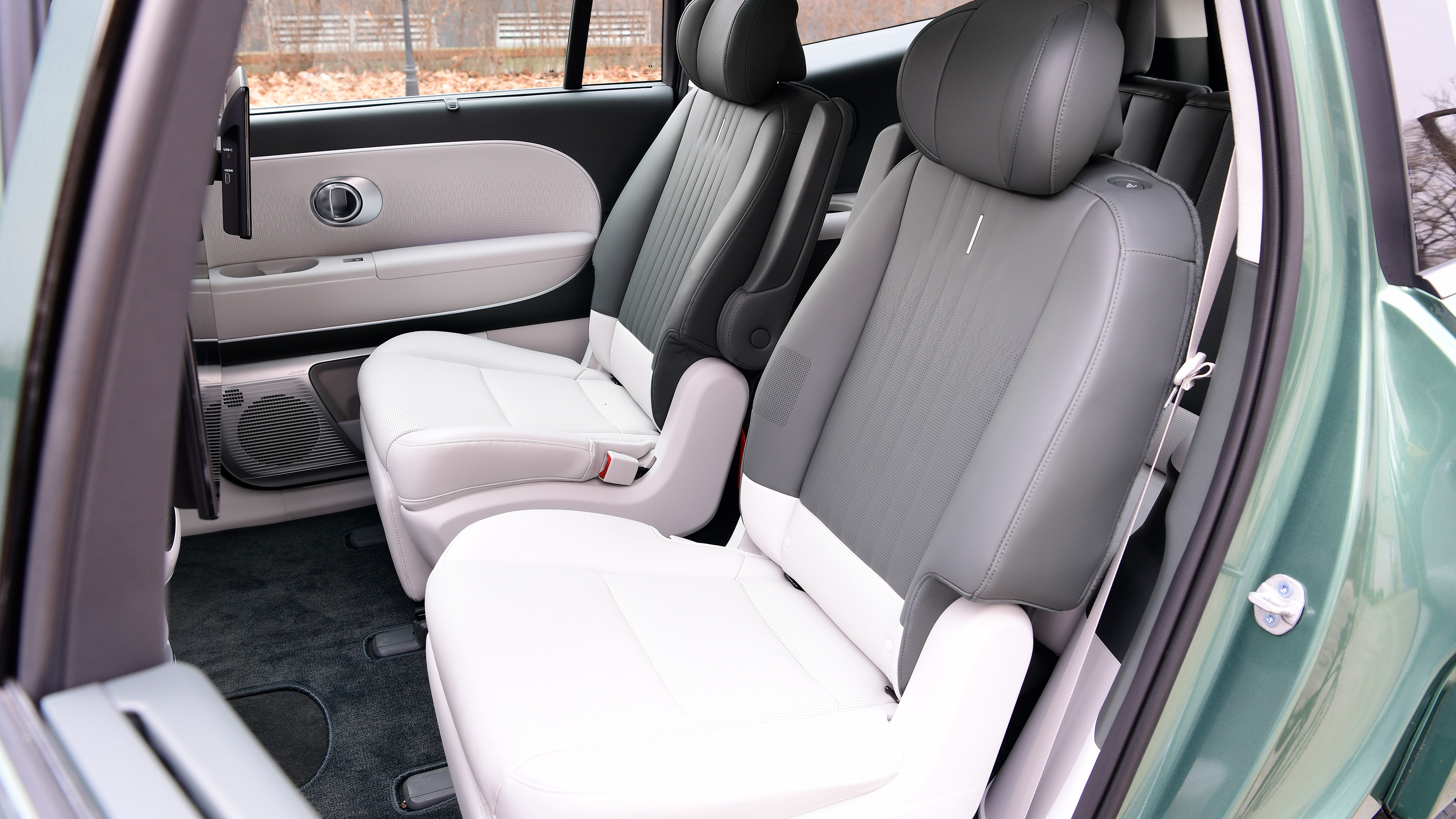 Hyundai Ioniq 9 captain's chairs
