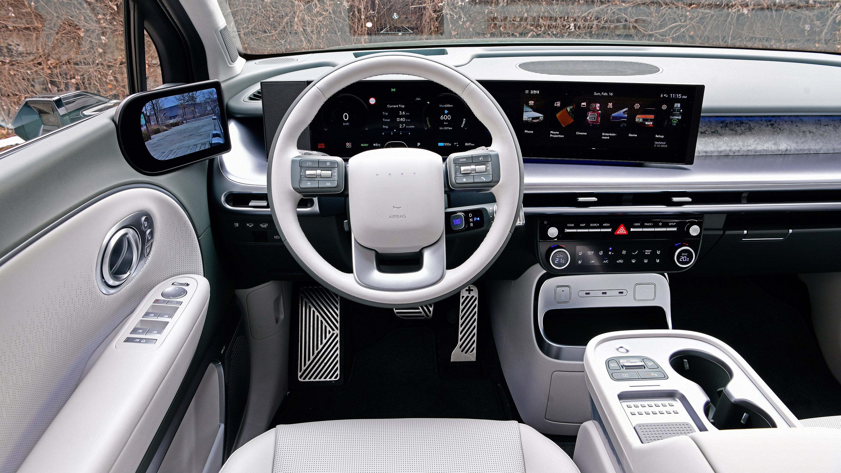 Hyundai Ioniq 9 interior