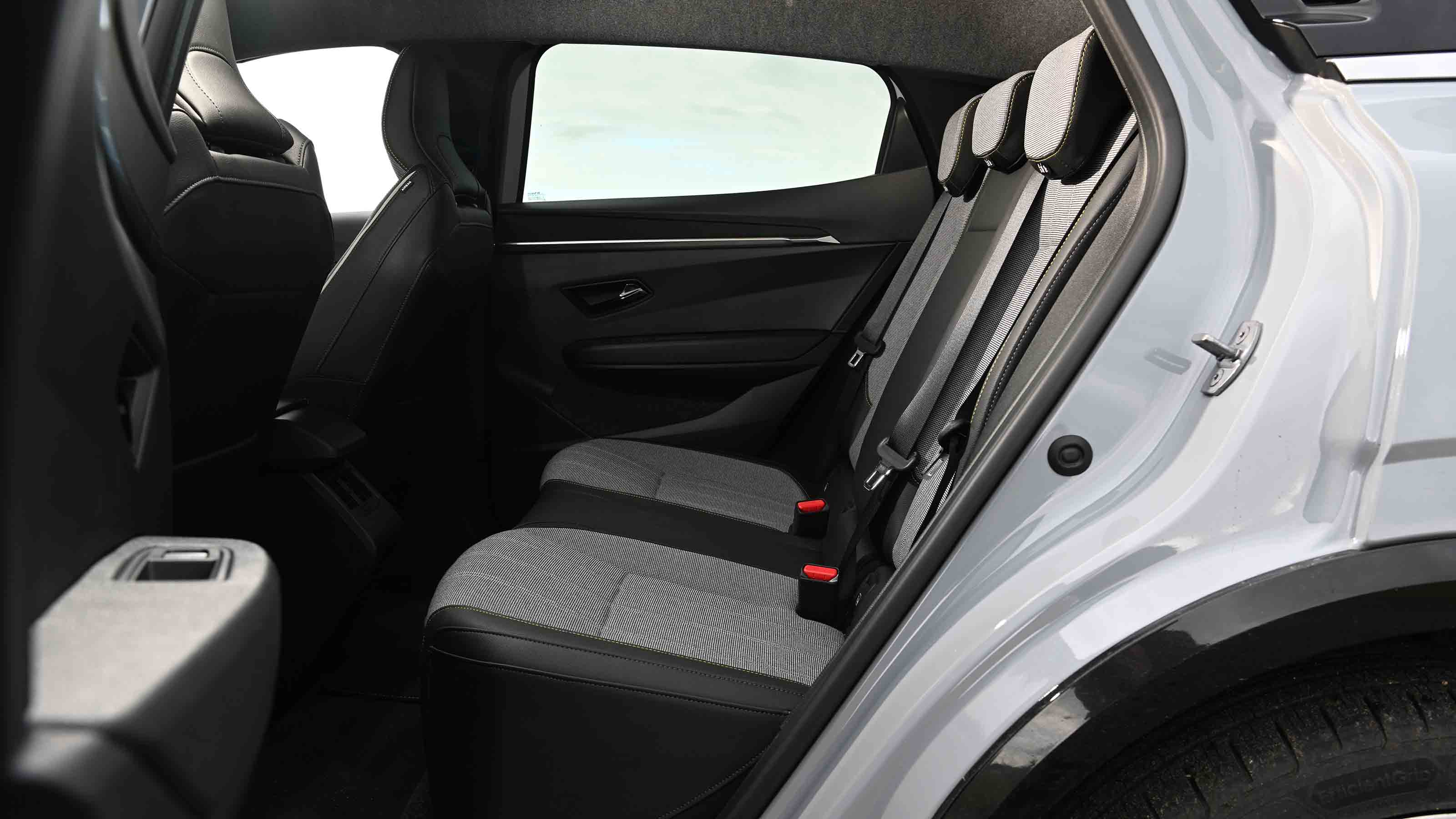 Renault Megane UK rear seats