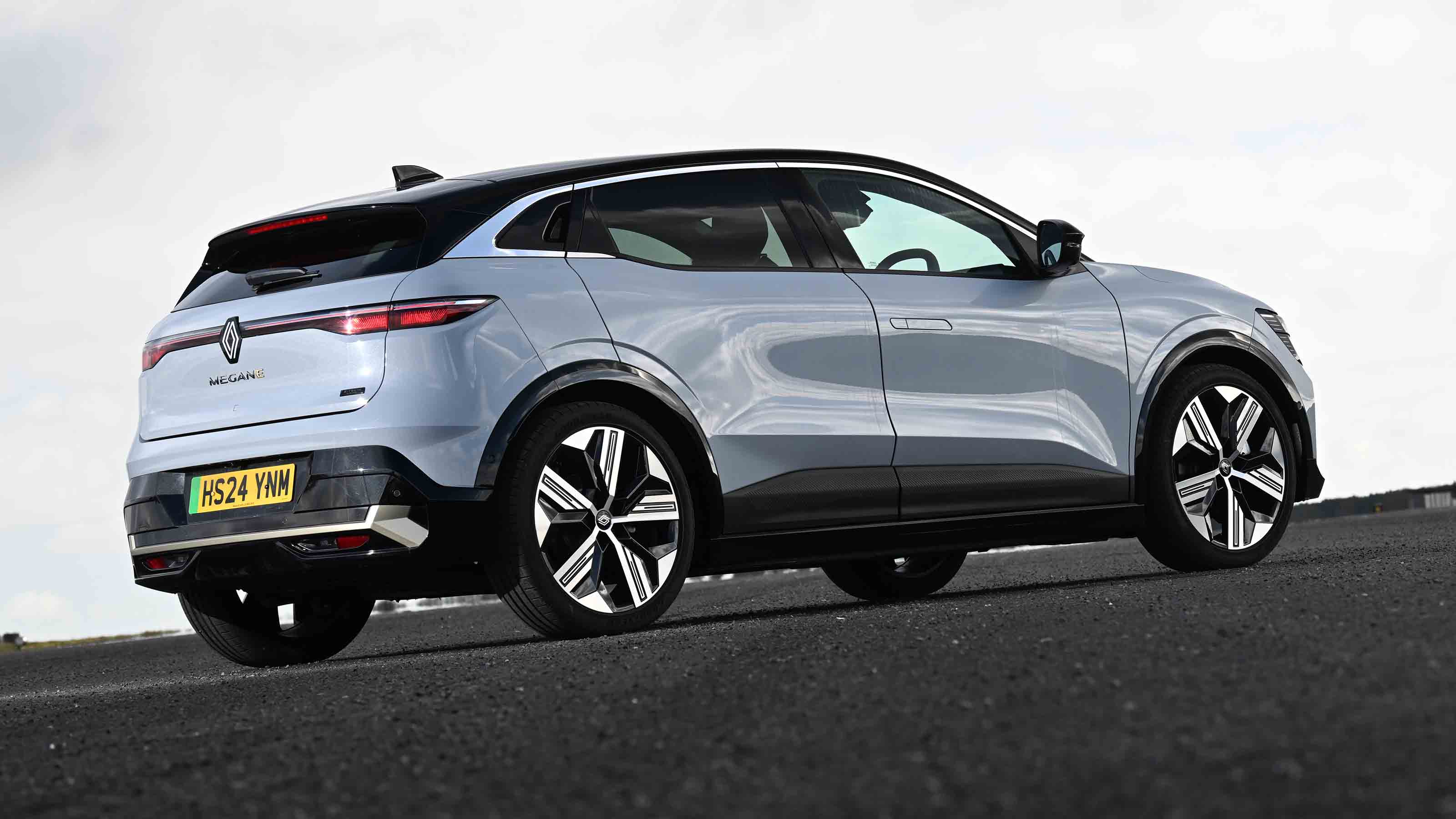 Renault Megane UK rear 3/4 static