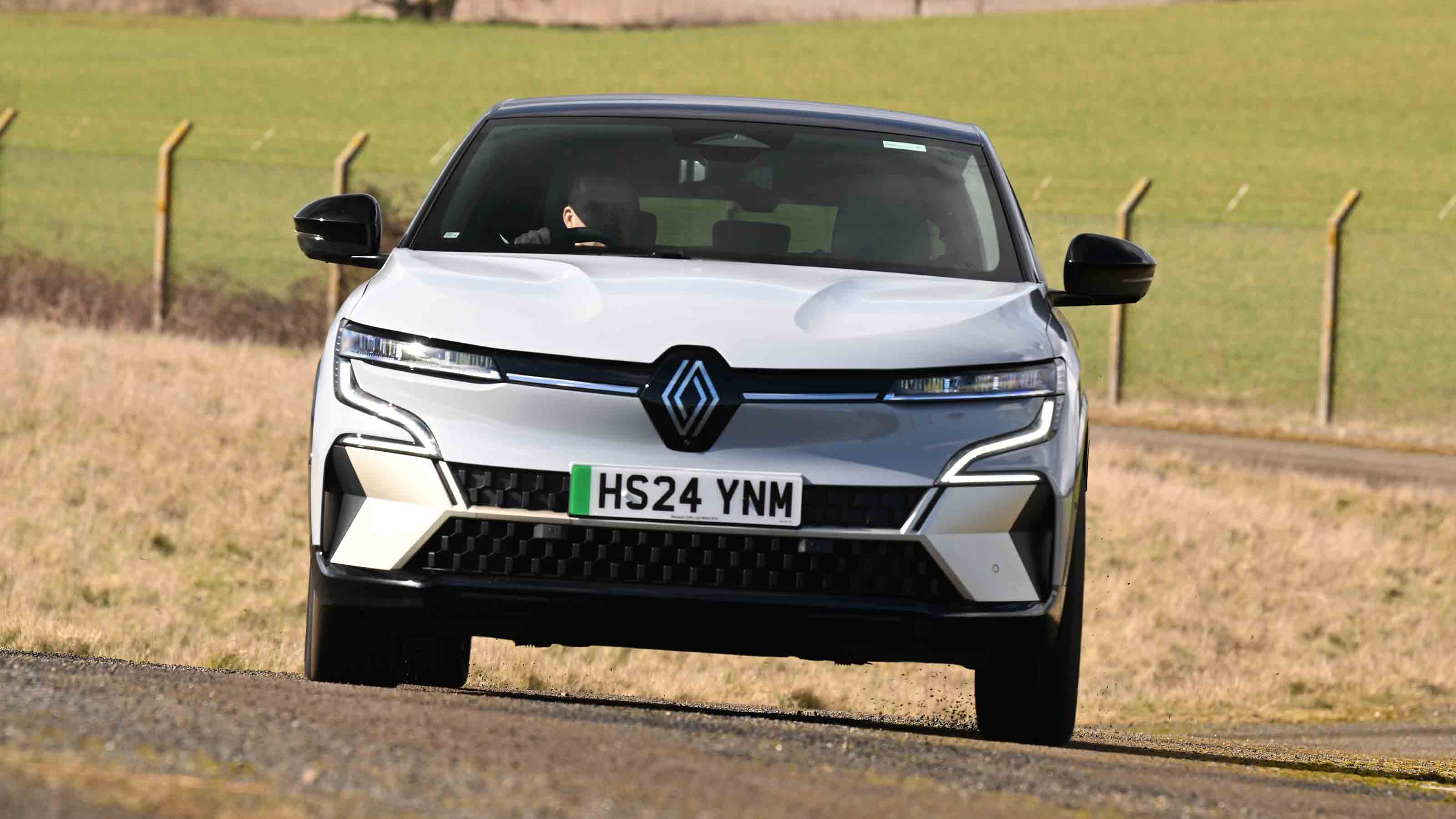 Renault Megane UK front cornering