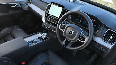 Volvo XC90 facelift UK driver's seat