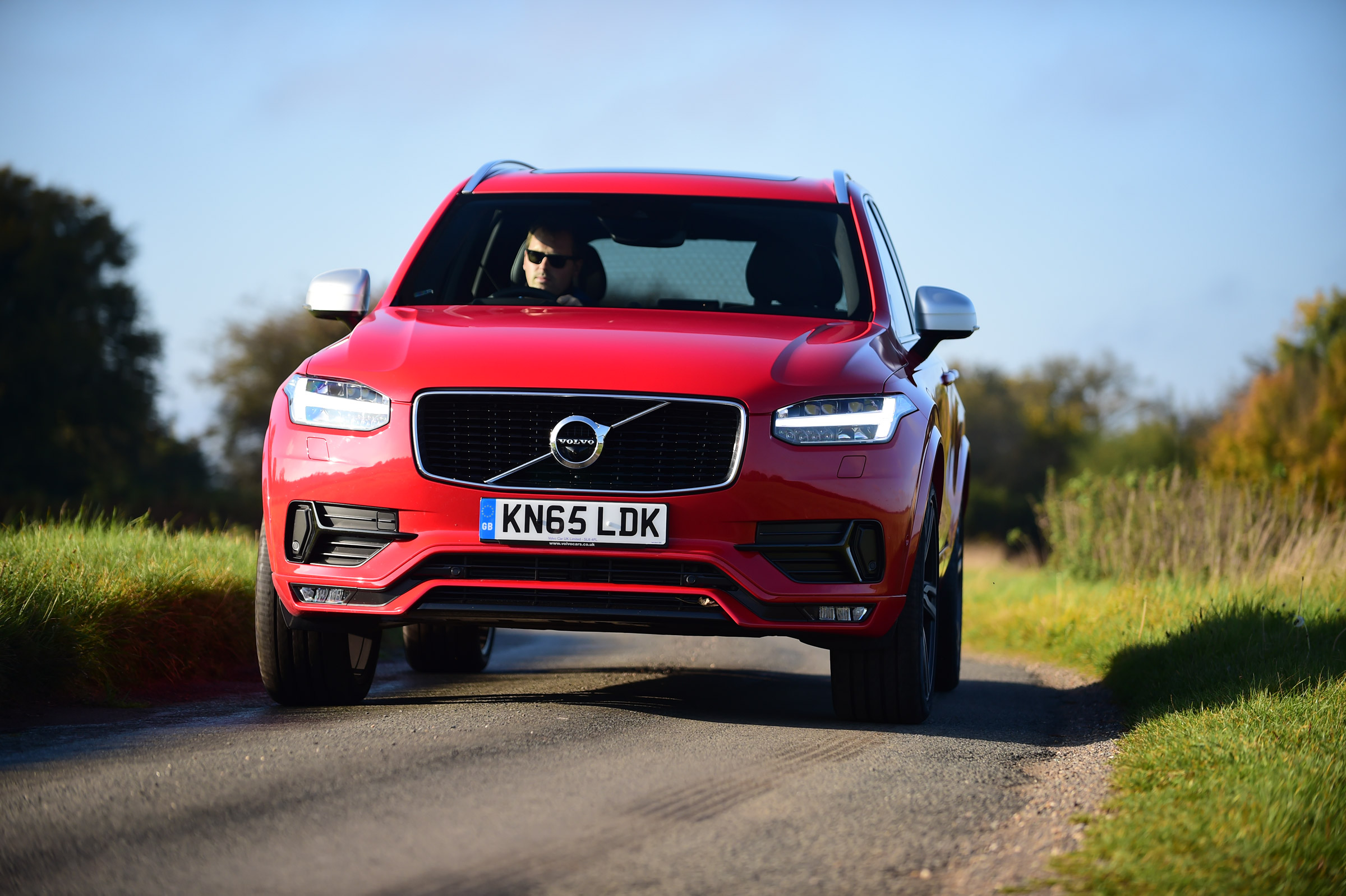 Volvo XC90 SUV front 