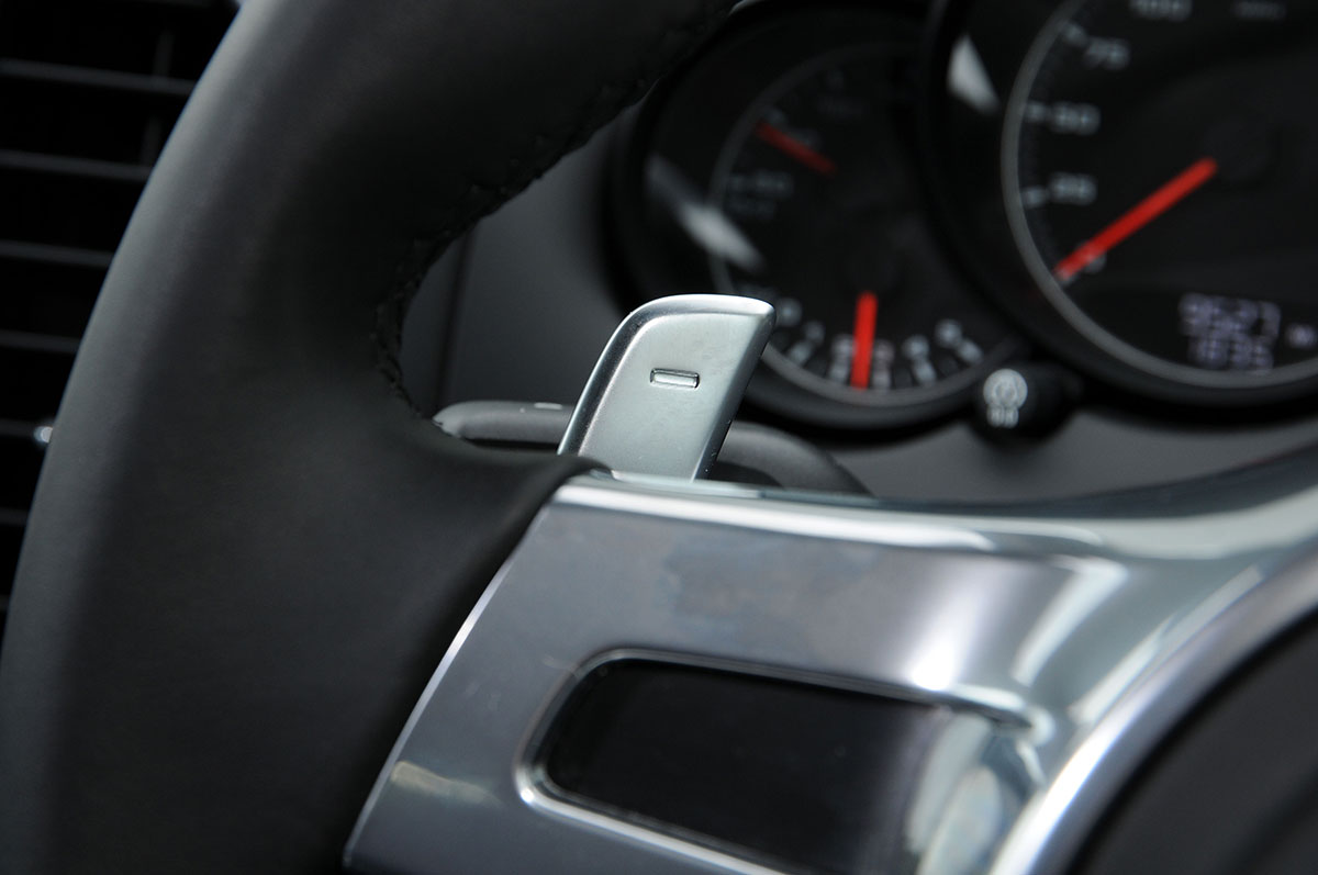 Porsche gearbox paddle