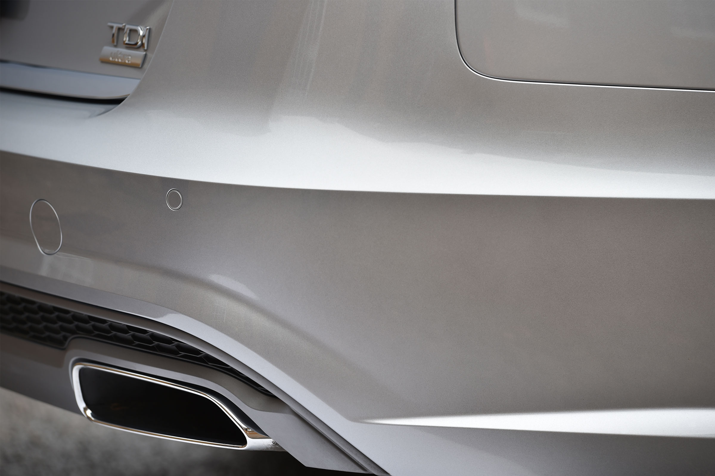 The A6 Avant features modern-looking squared-off exhausts