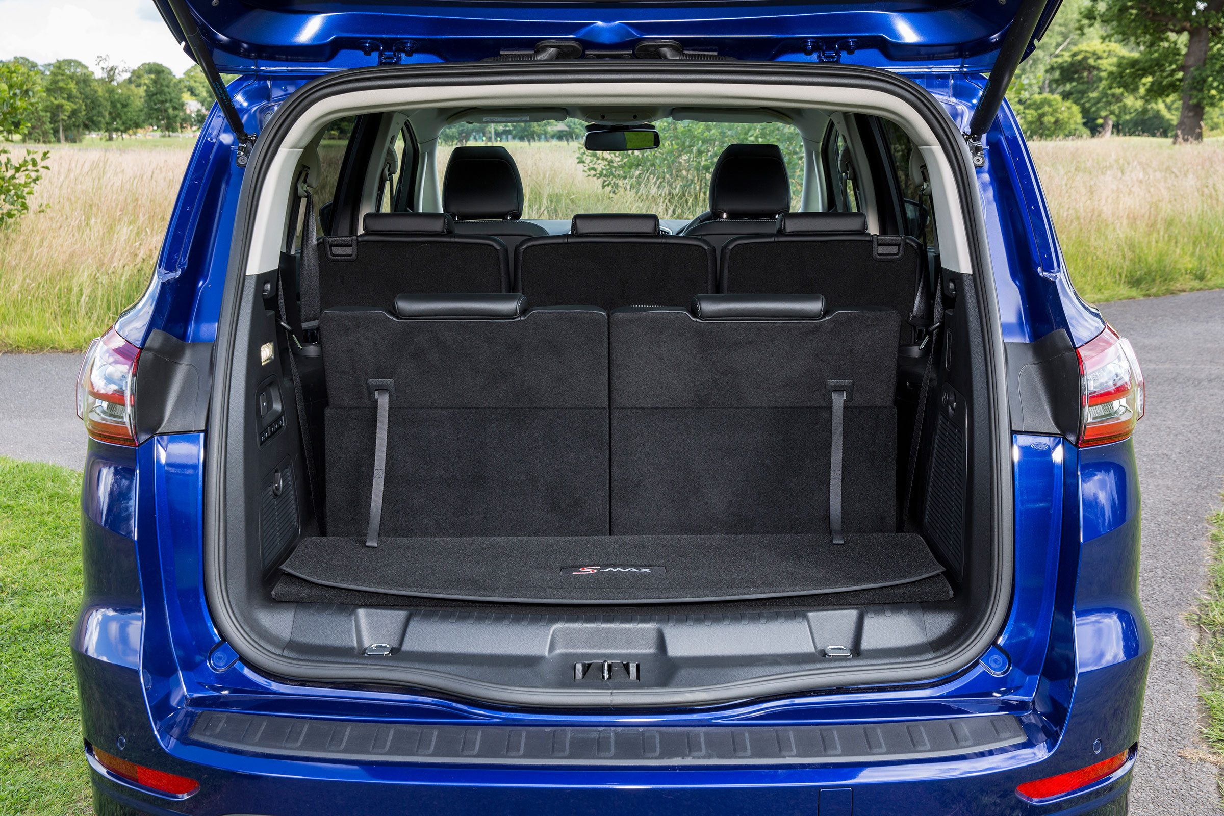 With all seats in place and filled to the roof, the boot can hold 285 litres.
