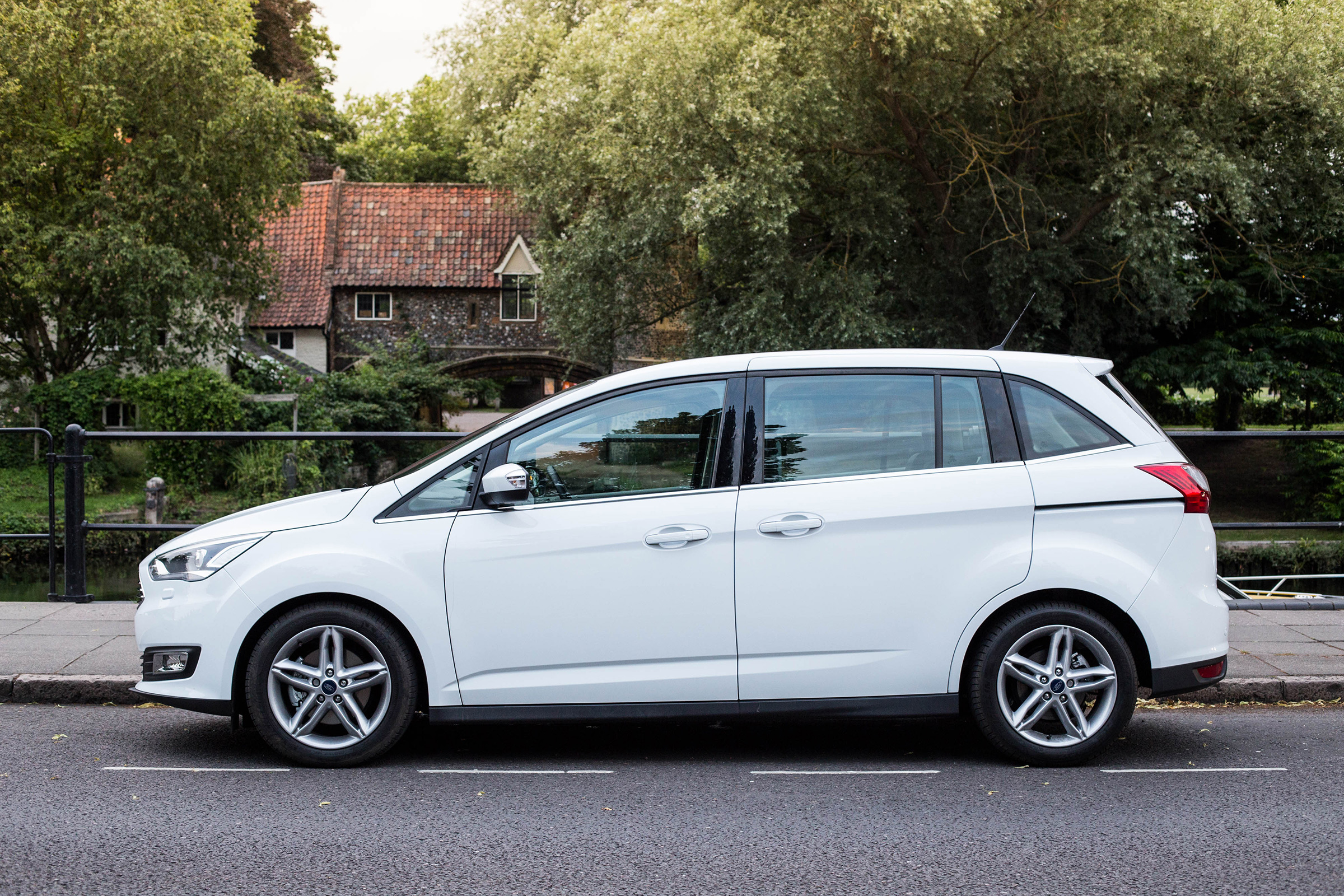 The 1.5-litre diesel manages over 62mpg and emits 113g/km of CO2, making it affordable to run