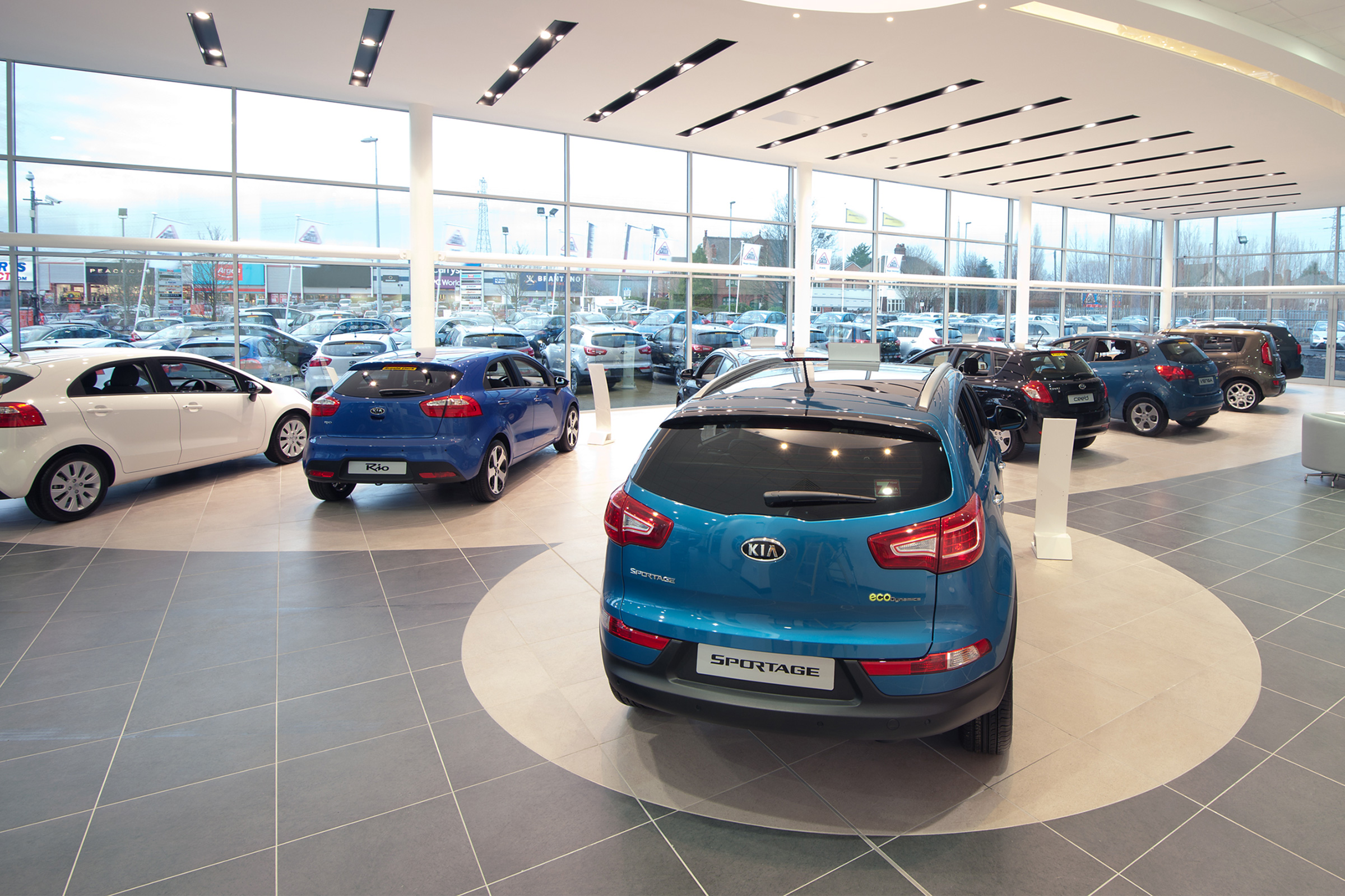 When’s the best time to buy a new car?