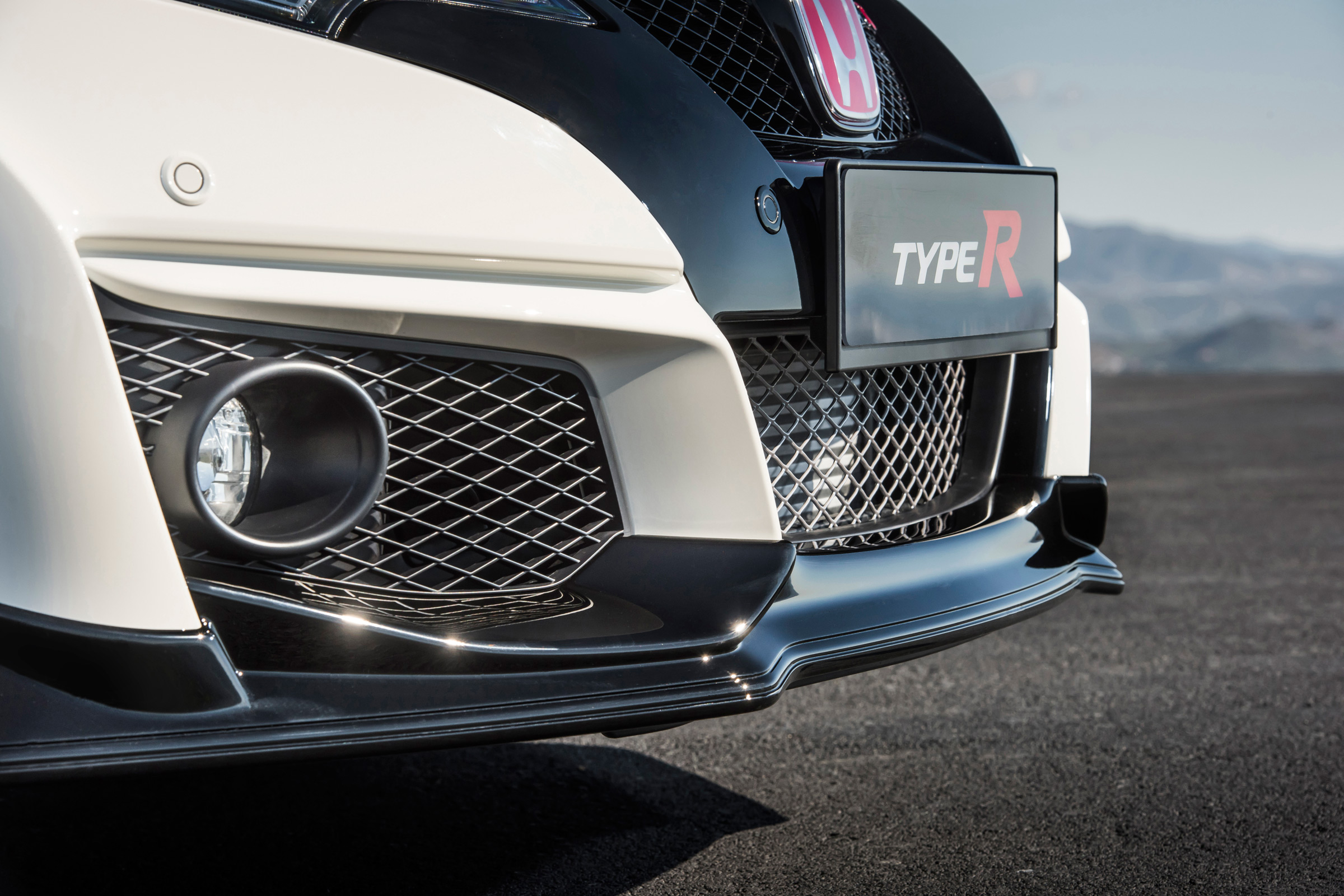 Honda Civic Type-R front bumper, splitter and vents
