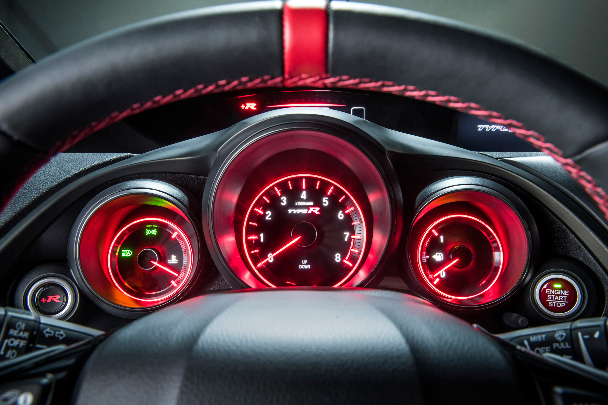 Honda Civic Type-R dashboard dials